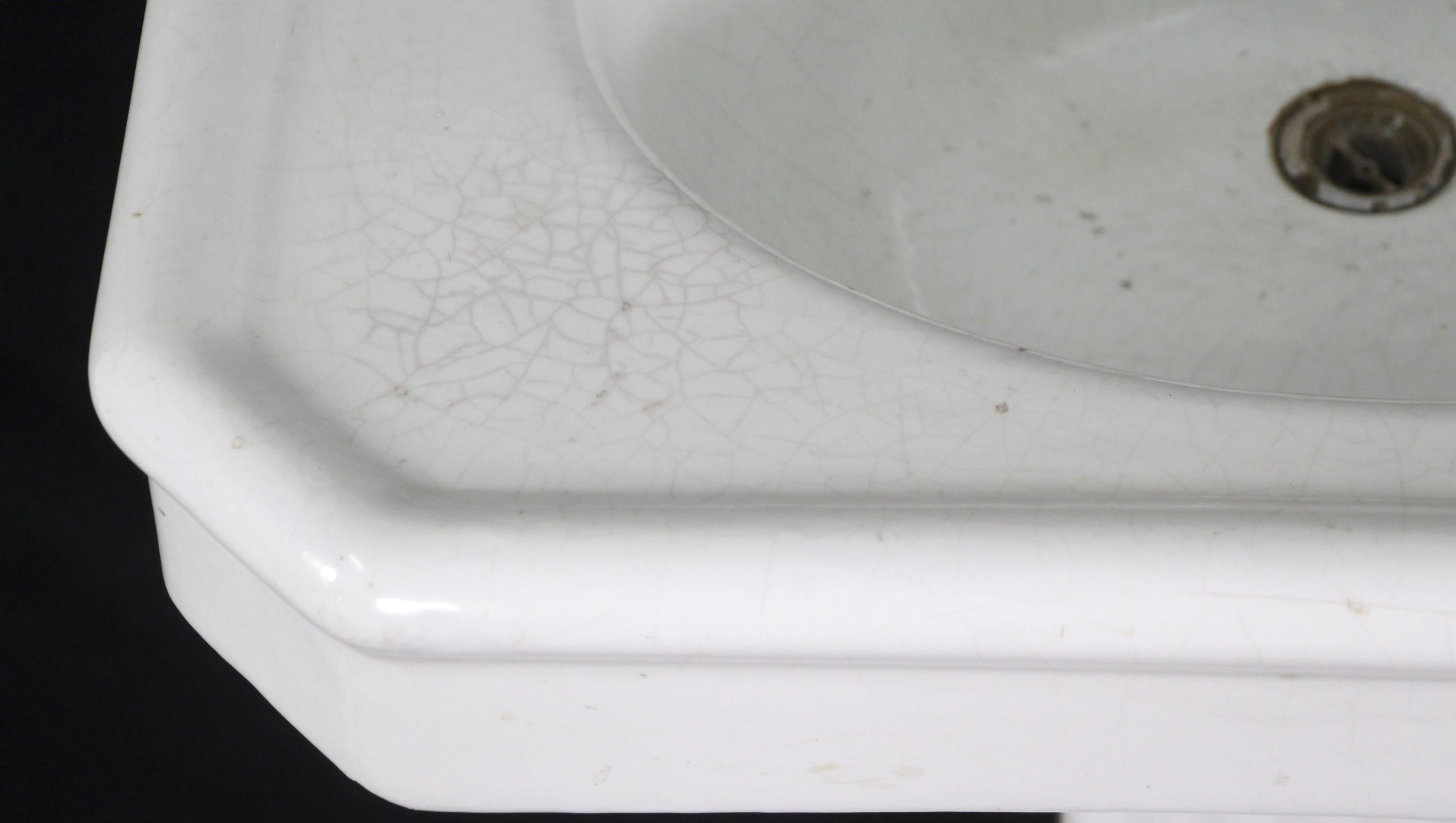 Antique Pedestal Sink in Earthenware with White Porcelain Glaze, Fluted Base In Good Condition In New York, NY
