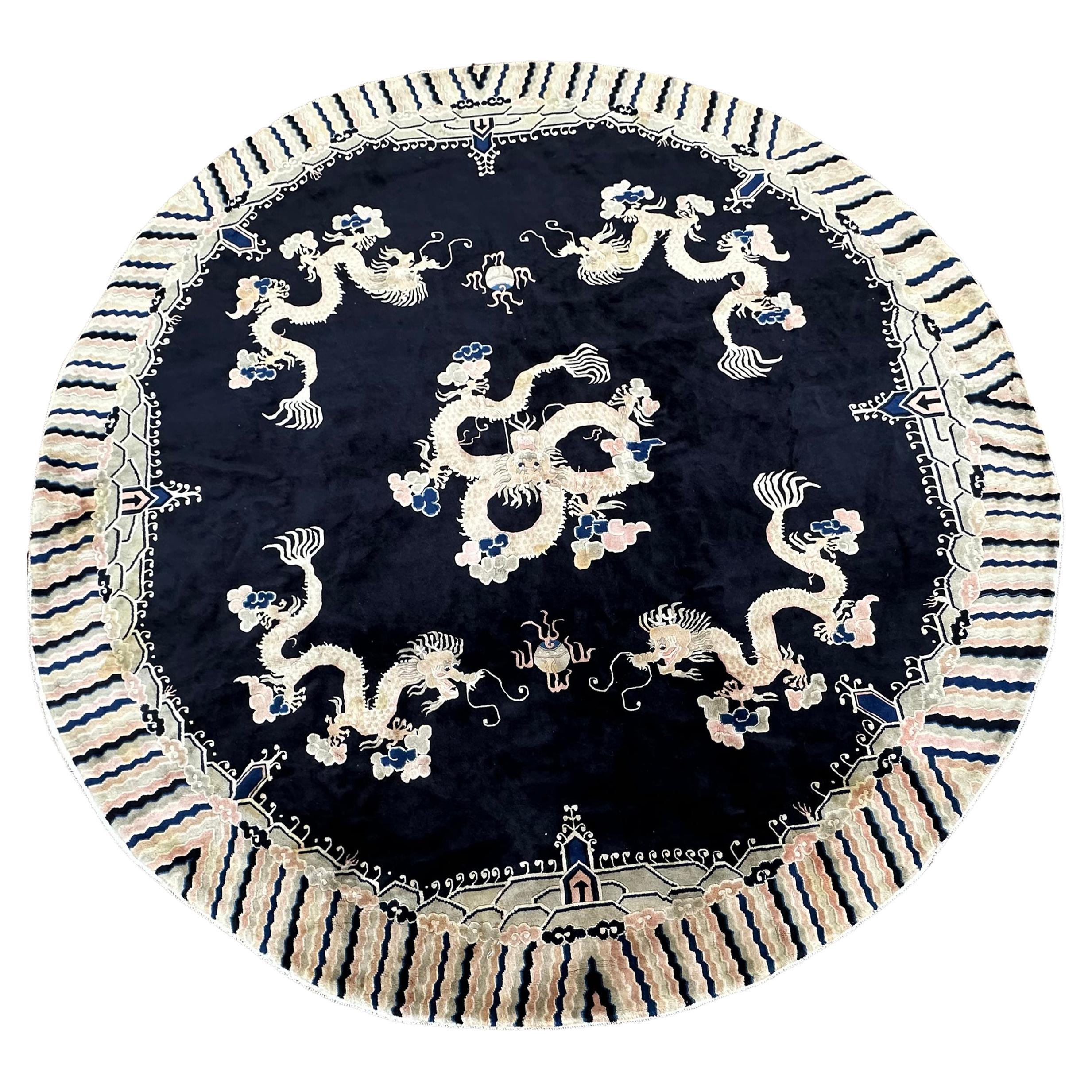 Antiker chinesischer Art déco-Teppich im Pekinger Art déco-Stil mit Drachen 8x8ft rund 244cm x 244cm im Angebot