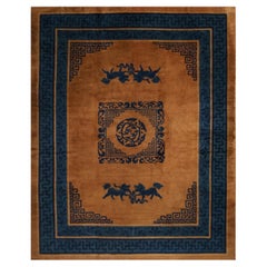 Tappeto antico in lana blu pechinese e marrone ramato, raro disegno Kirin di Rug & Kilim