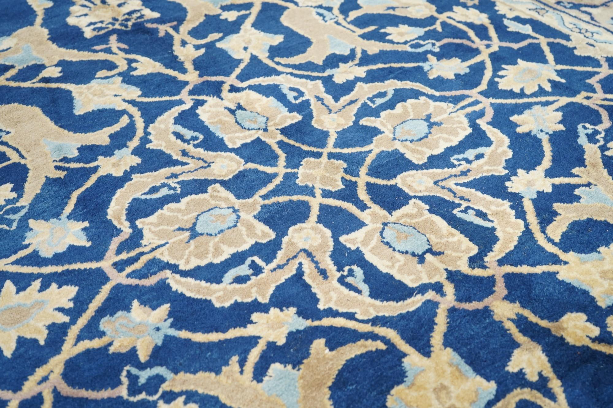 20ième siècle Tapis chinois pékinois ancien 7'0