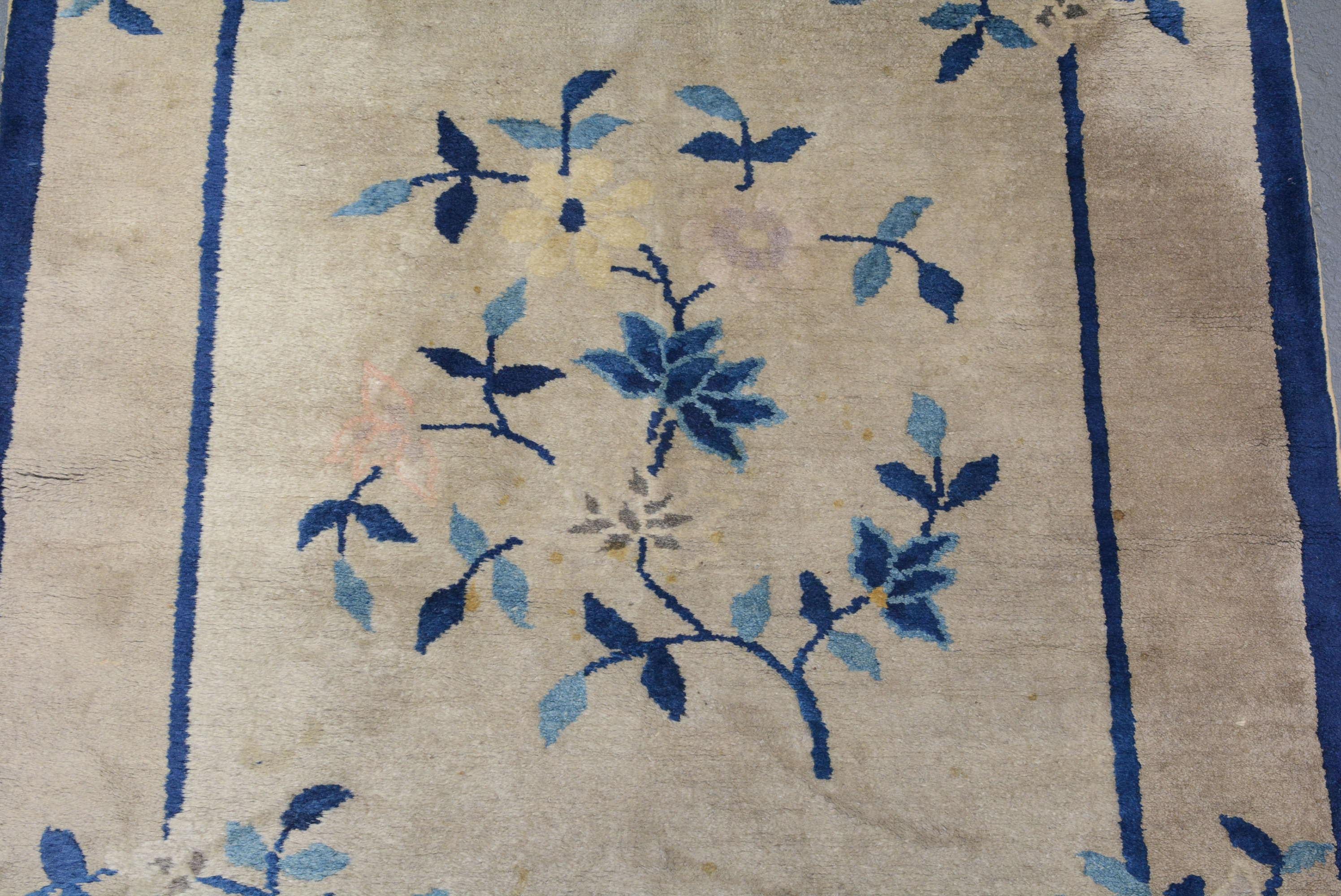 Tissage Tapis de couloir chinois pékinois ancien en vente