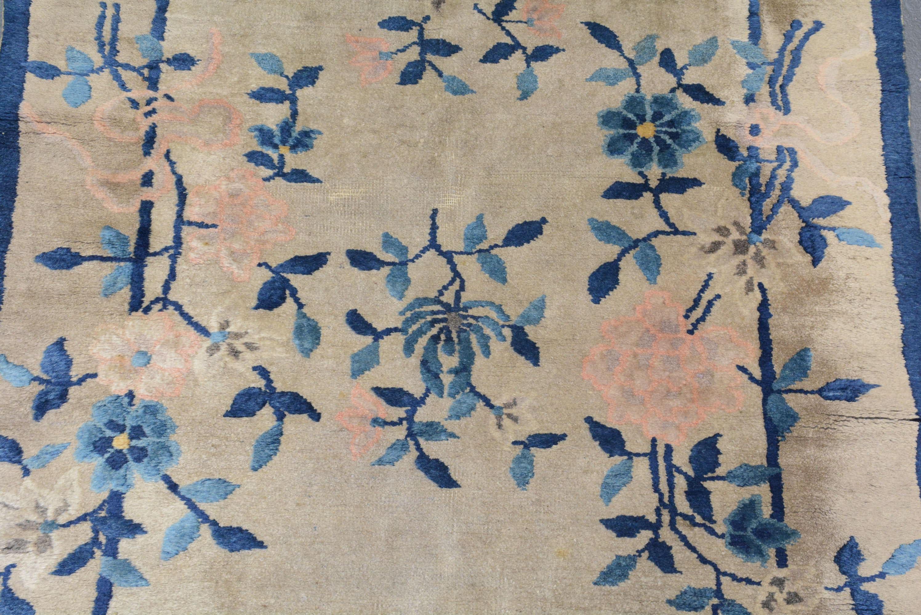 Tapis de couloir chinois pékinois ancien Bon état - En vente à Closter, NJ