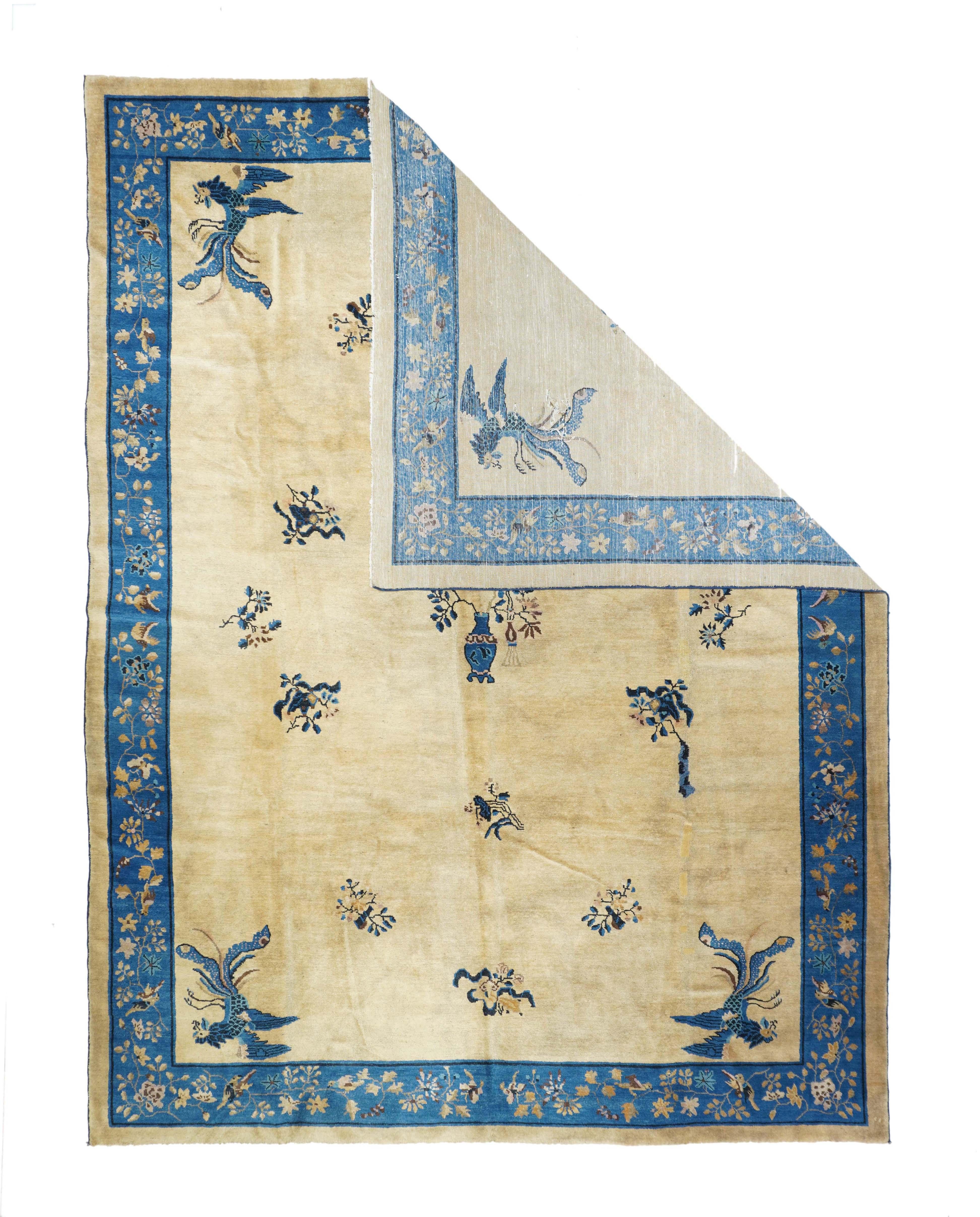 Antique Peking rug. Measures : 8'10'' x 11'10''.