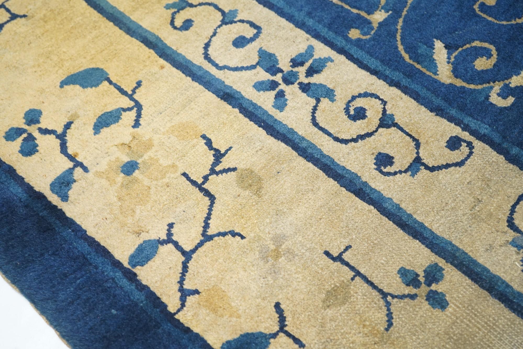 Tapis pékinois ancien 9'0'' x 11'5'' Excellent état - En vente à New York, NY