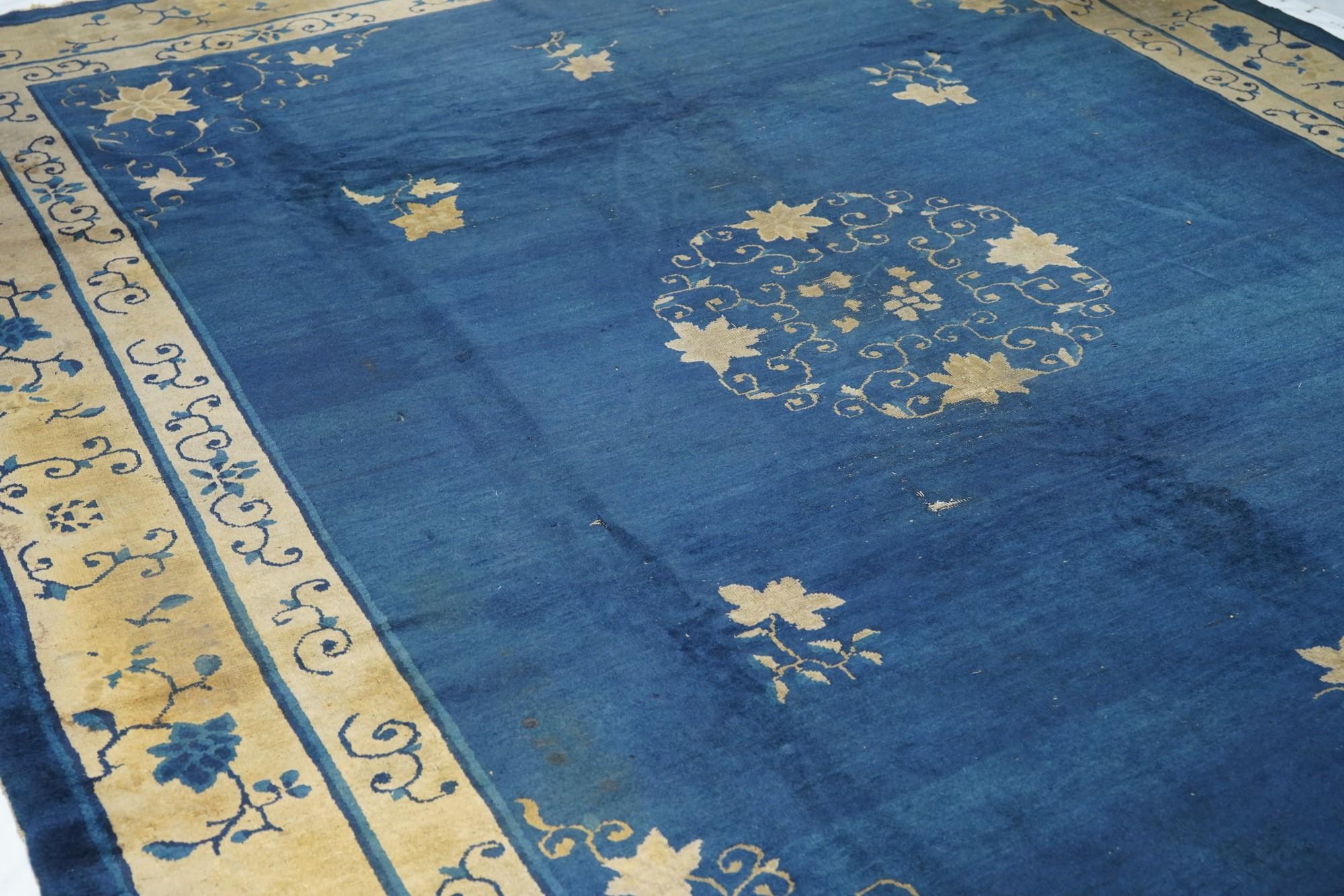 Tapis pékinois ancien 9'0'' x 11'5'' en vente 1