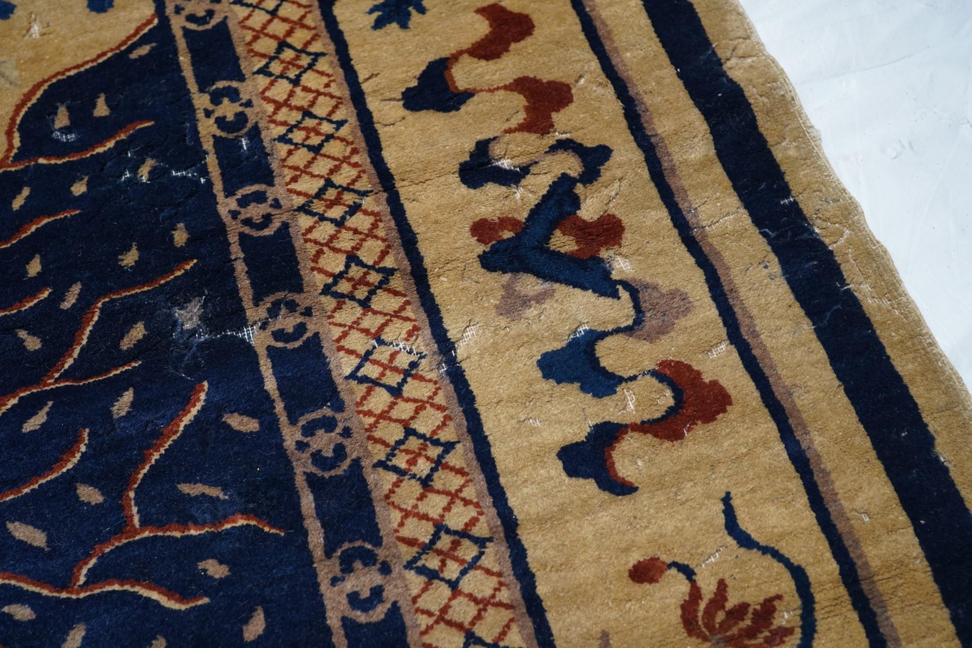 Antiker Pekinger Teppich im Zustand „Hervorragend“ im Angebot in New York, NY