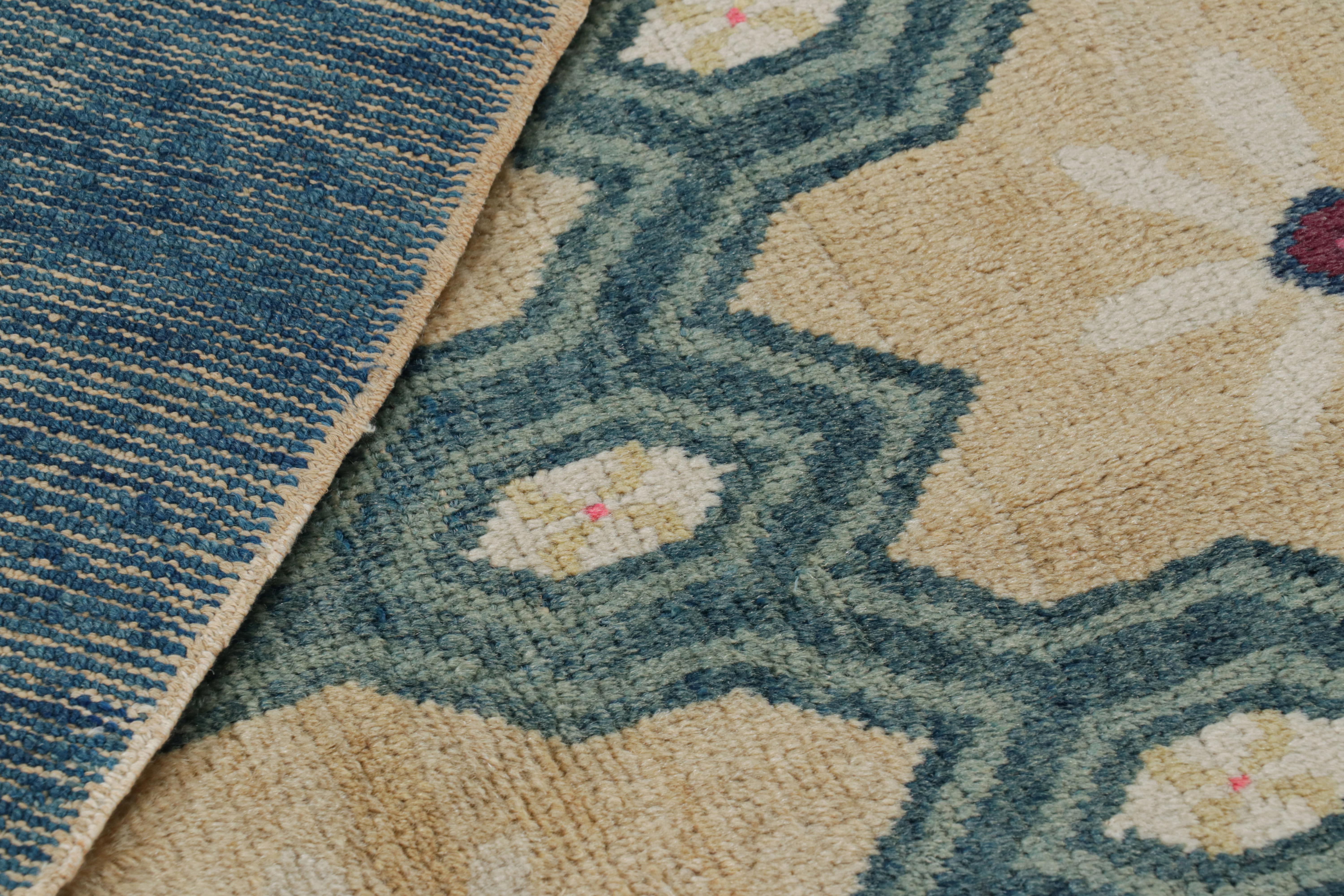 Antiker Peking-Teppich in Blau und Beige mit Blumenmuster im Angebot 1