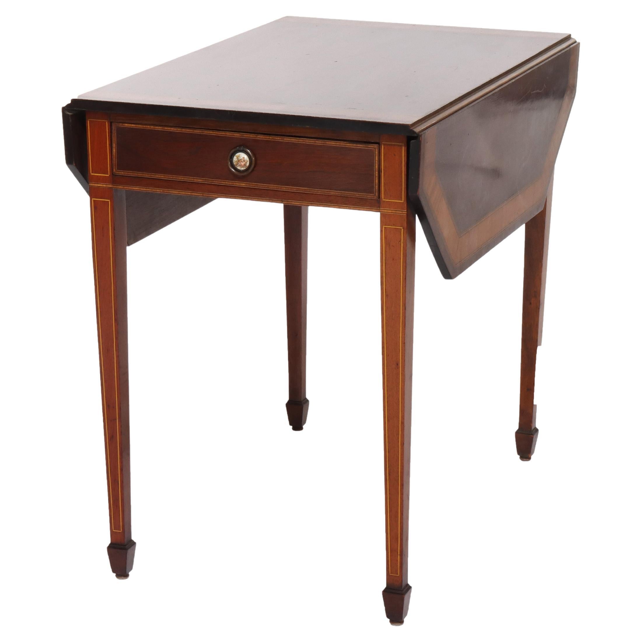 Ancienne table à abattant de style Pembroke en acajou bagué et incrusté, vers 1920 en vente