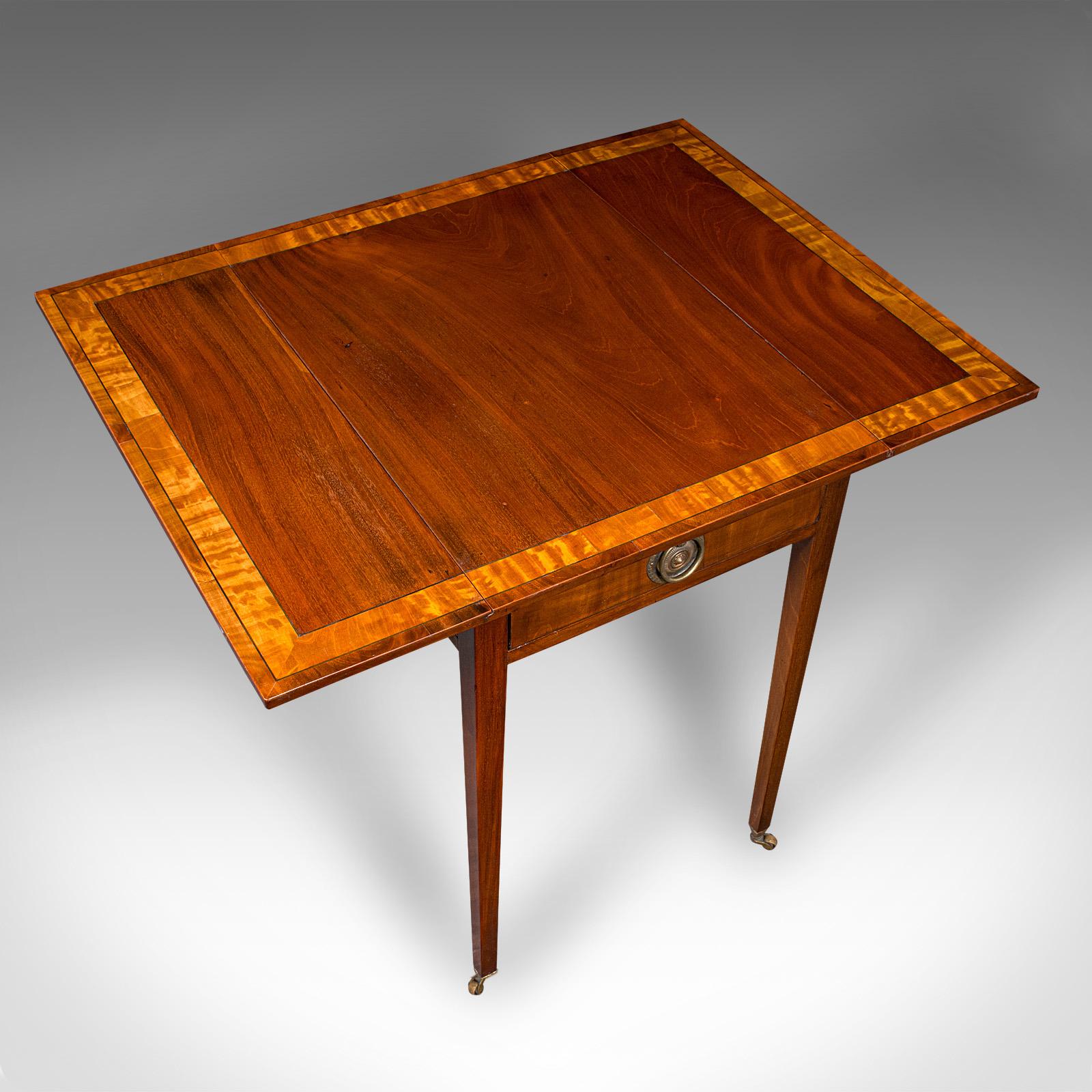 Table Pembroke ancienne, anglaise, à feuilles tombantes, d'appoint, thé, Régence, vers 1820 en vente 1