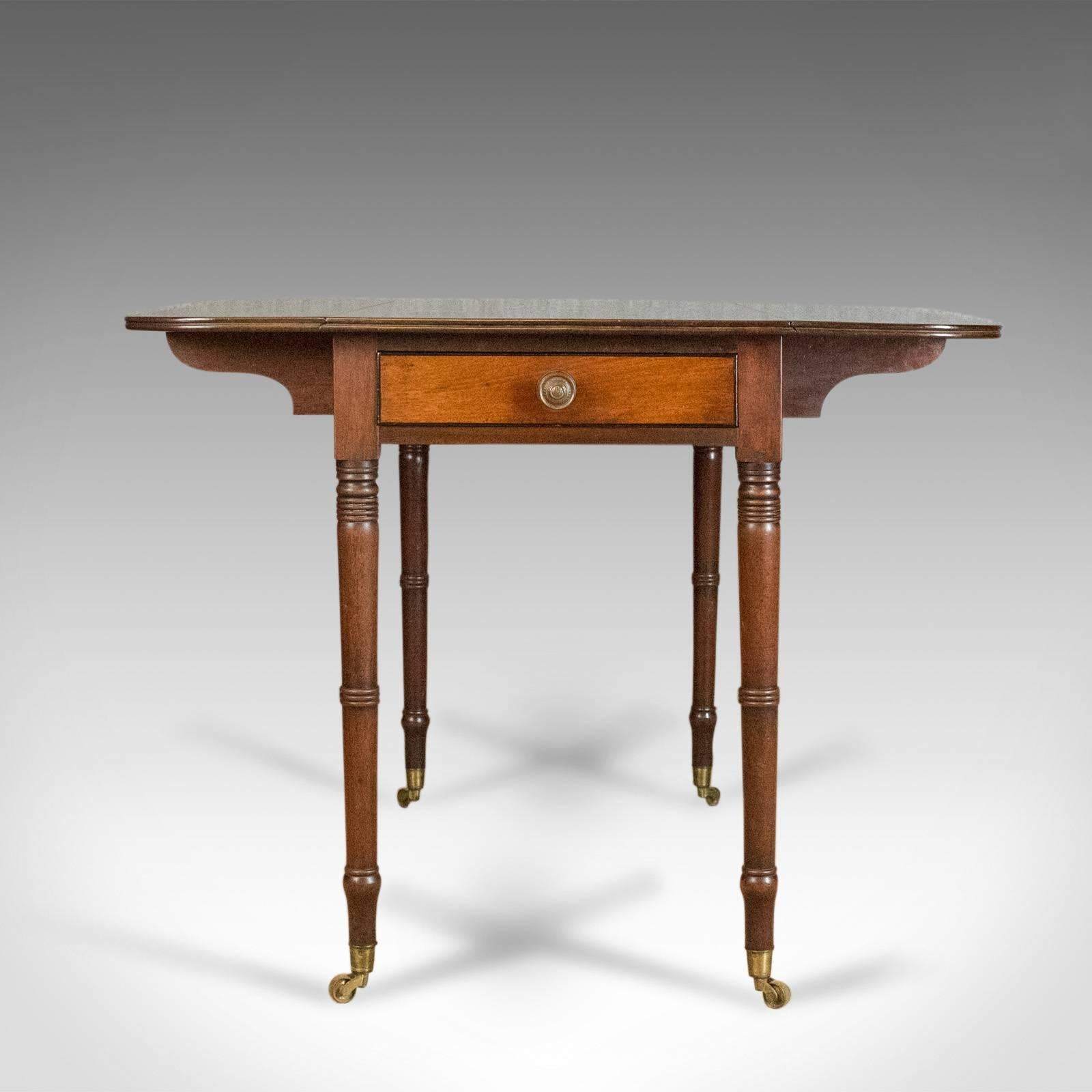 19th Century Antique Pembroke Table in Mahogany, English, Georgian, circa 1820