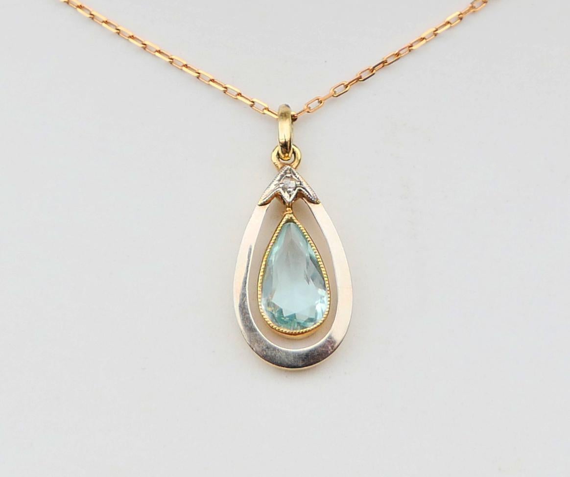 Art déco Antique Pendant natural 1.85ct Aquamarine Diamond solid 14K Gold  / 1.8gr en vente