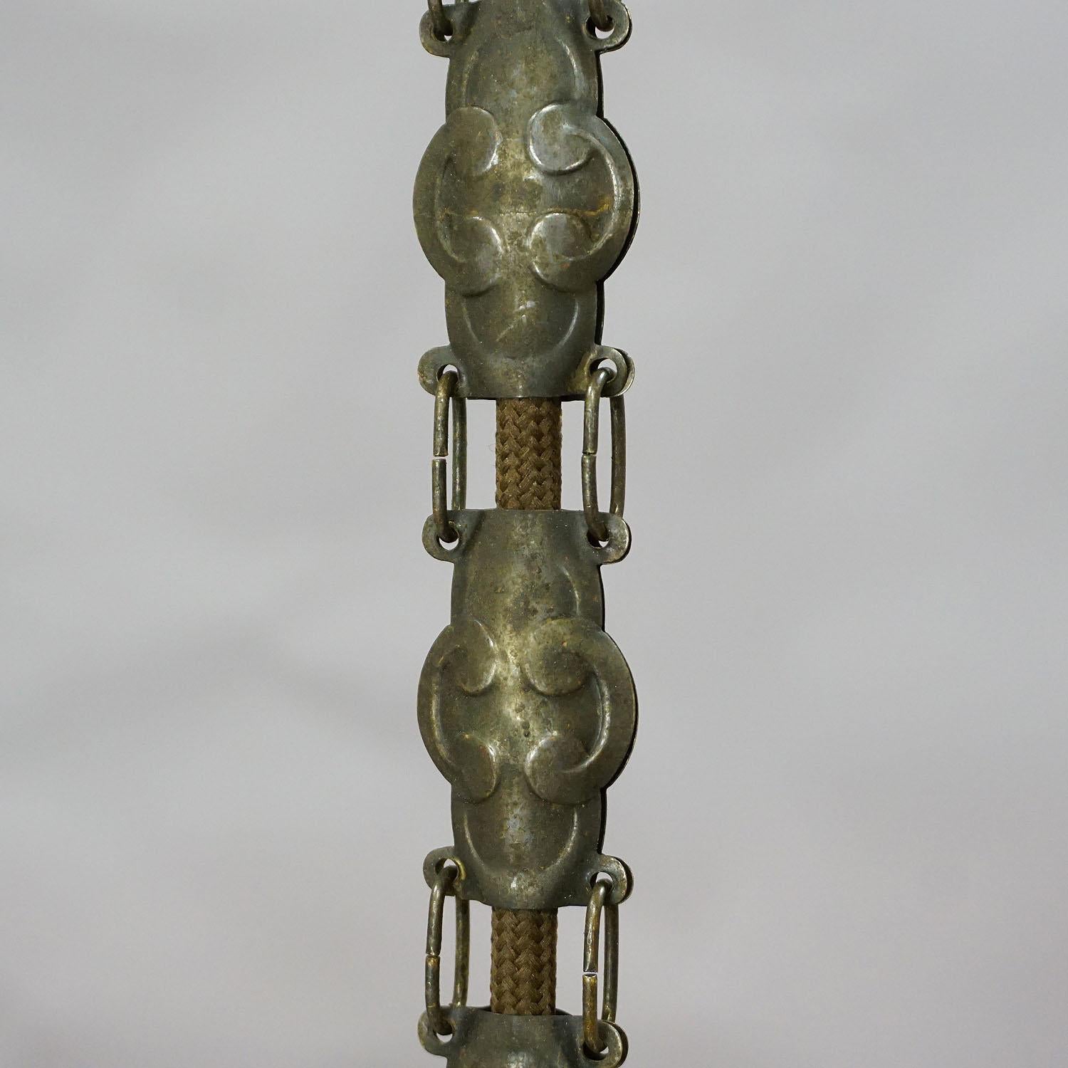 Antike Pendelleuchte mit großem weißem Glasschirm, ca. 1920 (Deutsch) im Angebot