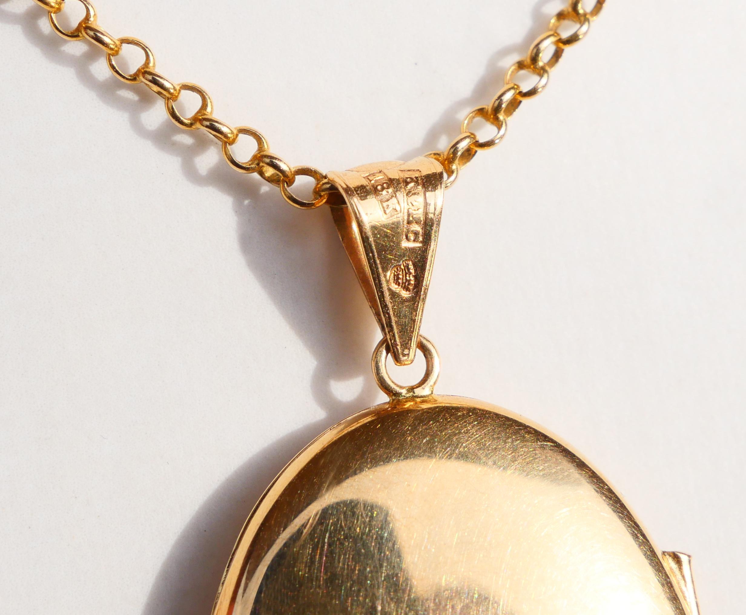 Antique Pendant Picture Locket solid 18K Yellow Gold / 6.72 gr For Sale 2