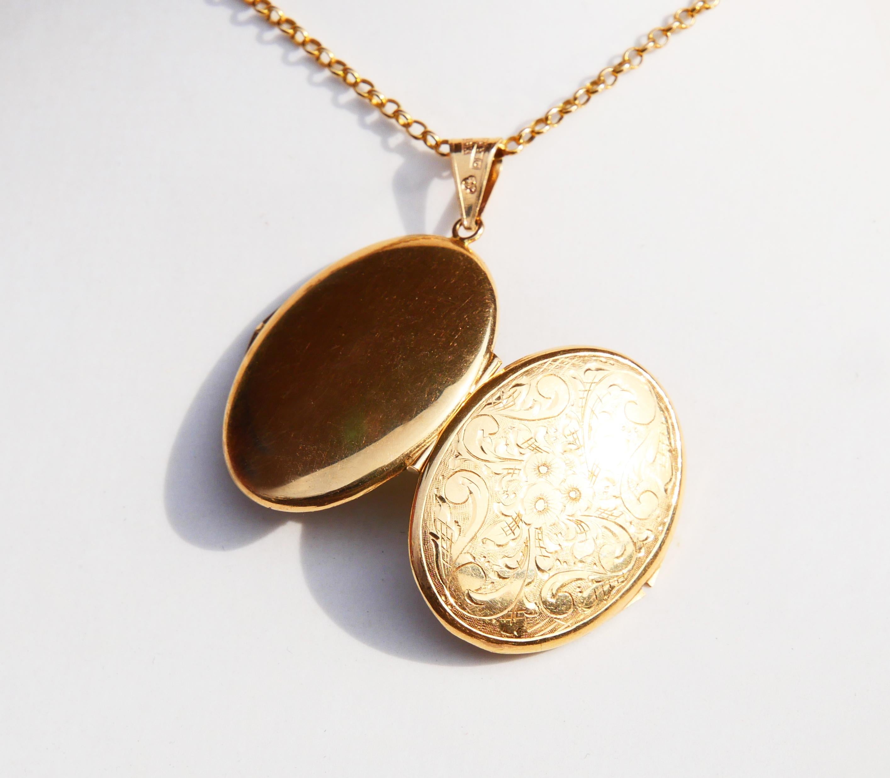 Antique Pendant Picture Locket solid 18K Yellow Gold / 6.72 gr For Sale 4