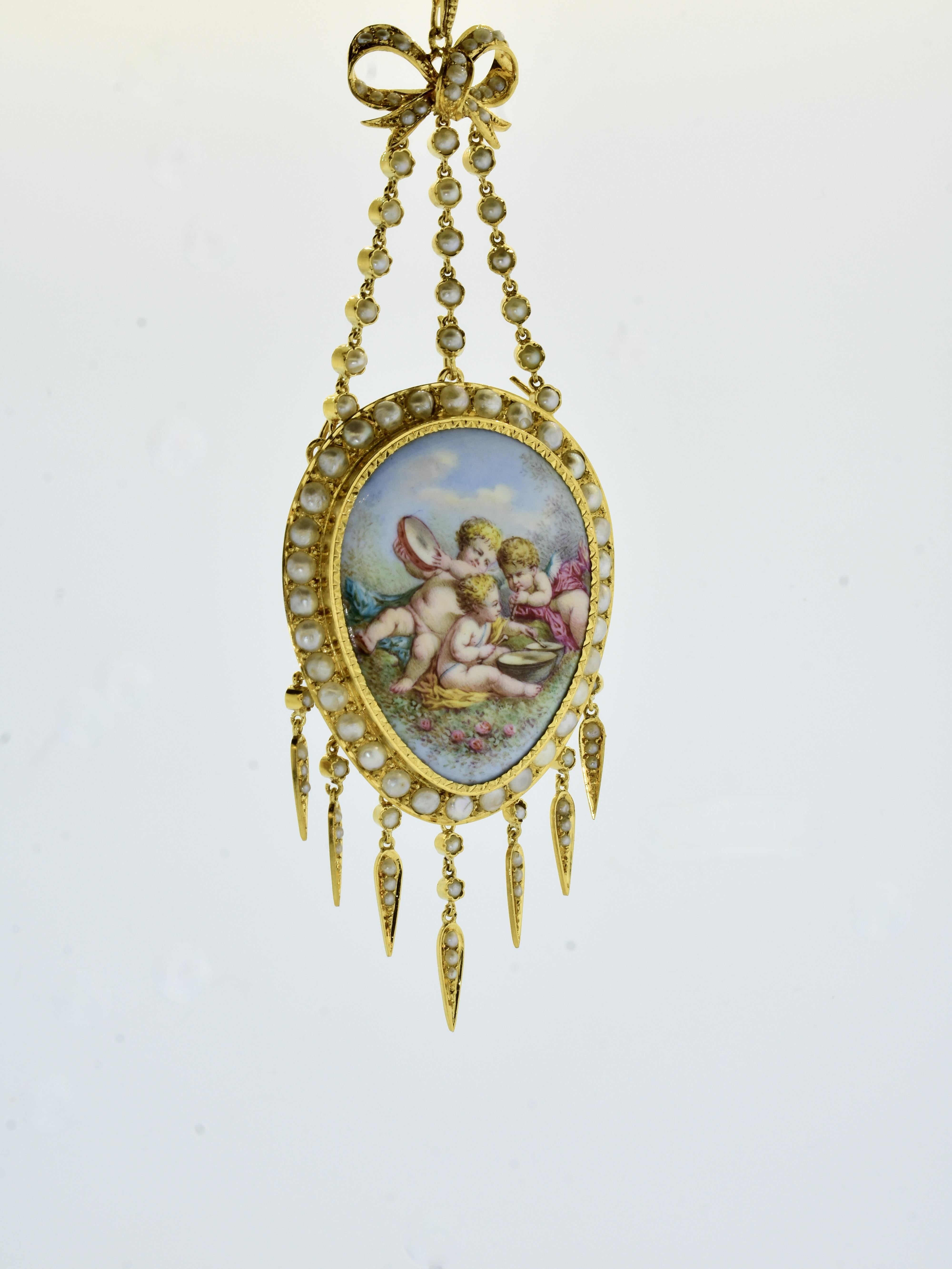 Antique Pendant with Very fine portrait enamel of Cherubs, 18K, French, c. 1860 For Sale 3