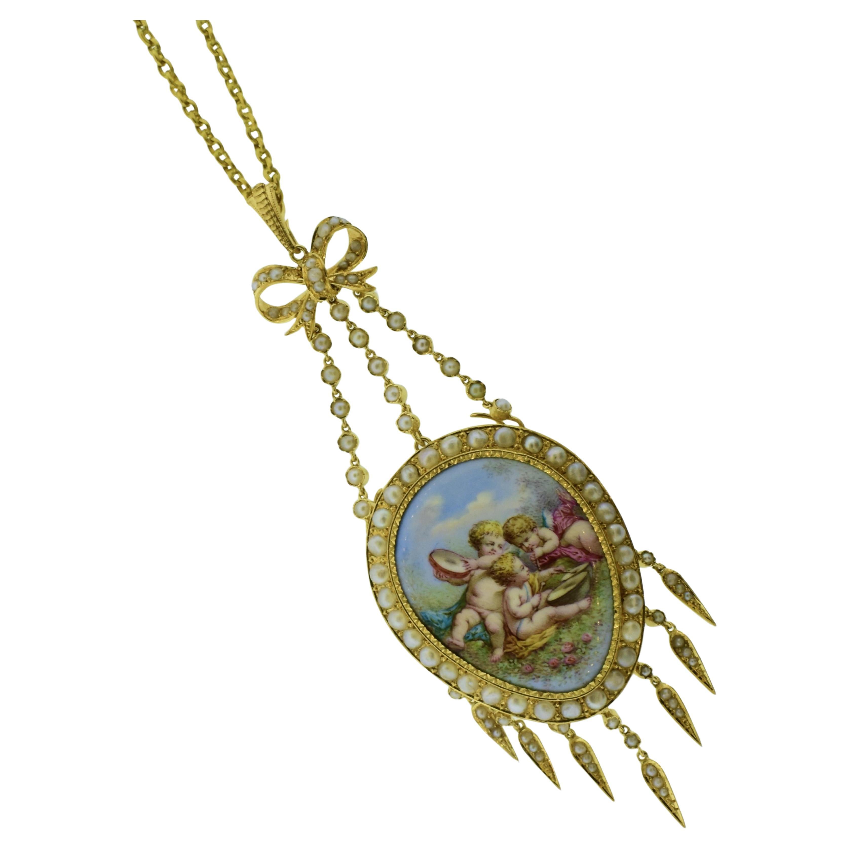 Women's or Men's Antique Pendant with Very fine portrait enamel of Cherubs, 18K, French, c. 1860 For Sale