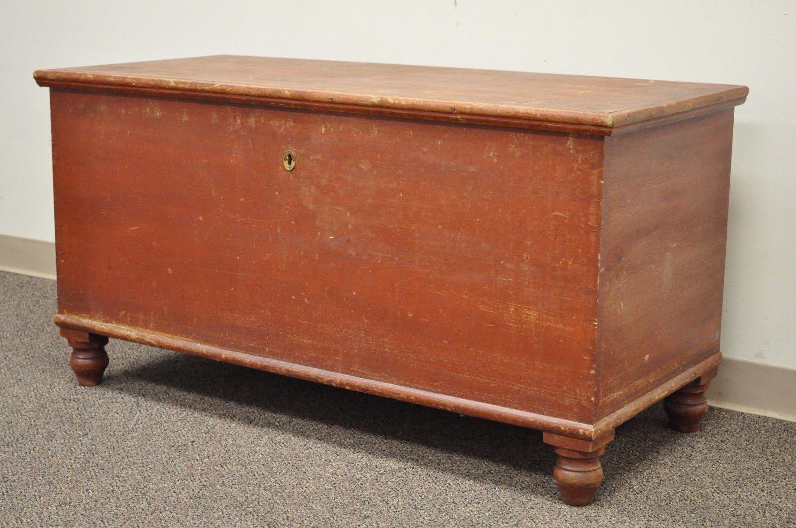 Antique Pennsylvania Dovetailed Red Painted Rustic Primitive Blanket Chest Trunk For Sale 3