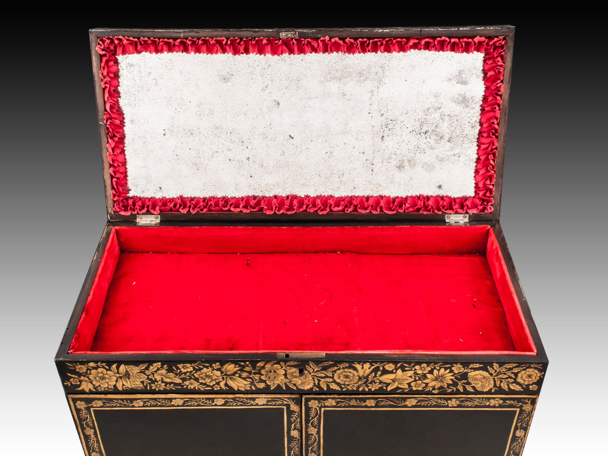 Chinoiserie Penwork Grand Tour Treasure Cabinet Early 19th Century For Sale 2