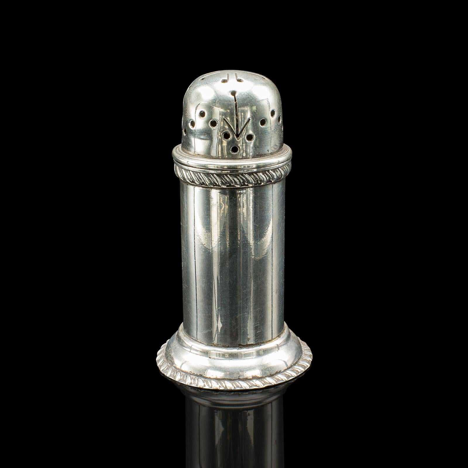 Britannico Antico Shakers, inglese, argento, edoardiano, marchio di garanzia, datato 1908 in vendita