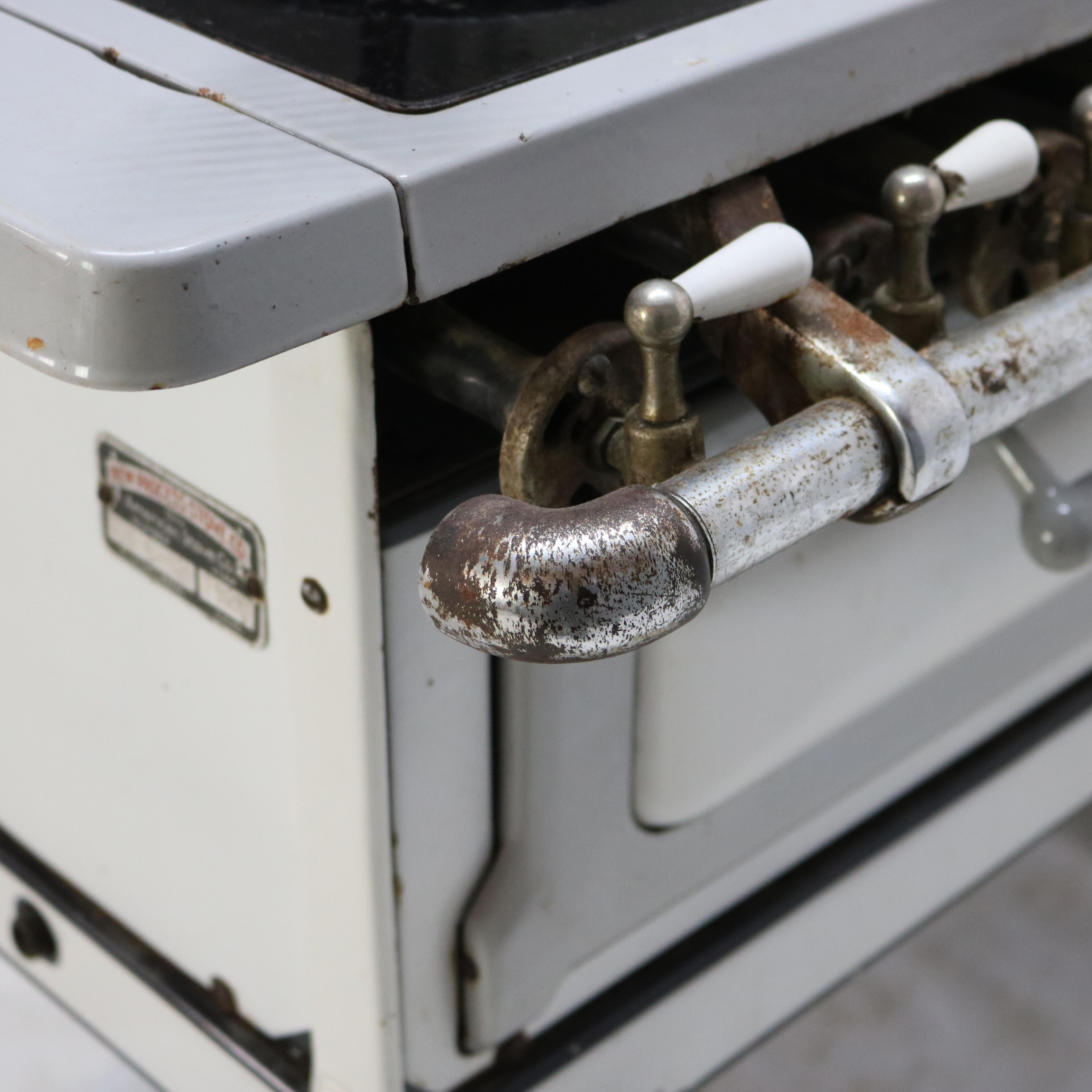 Antike Perfection Stove Co. New Process Emaillierter Herd Modell CR-6-42 C1929 im Angebot 11