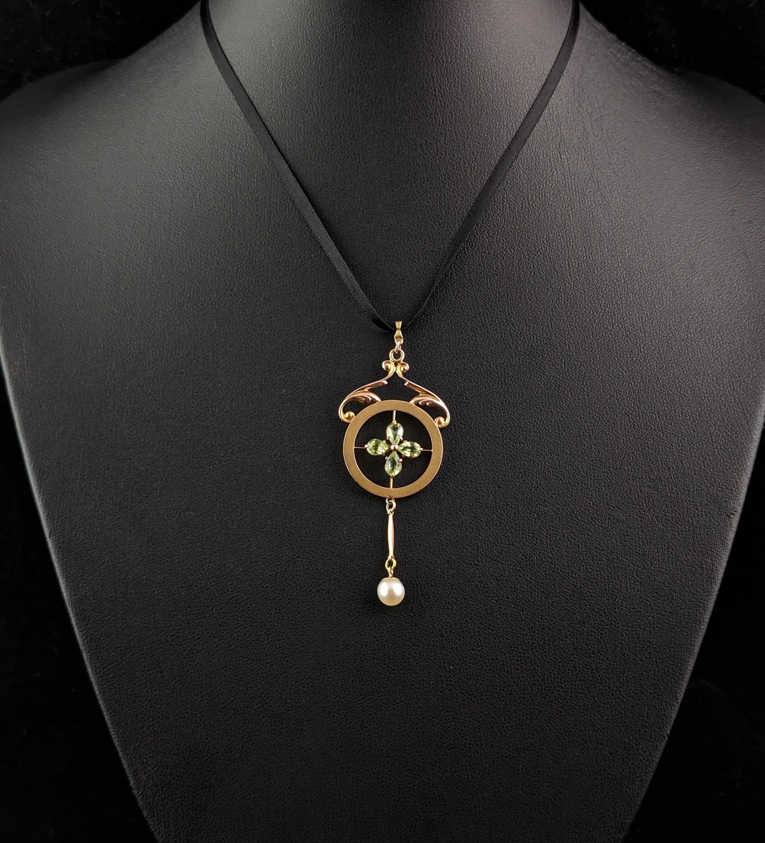 Antique Peridot and Pearl drop pendant, 9k gold, Art Nouveau  8