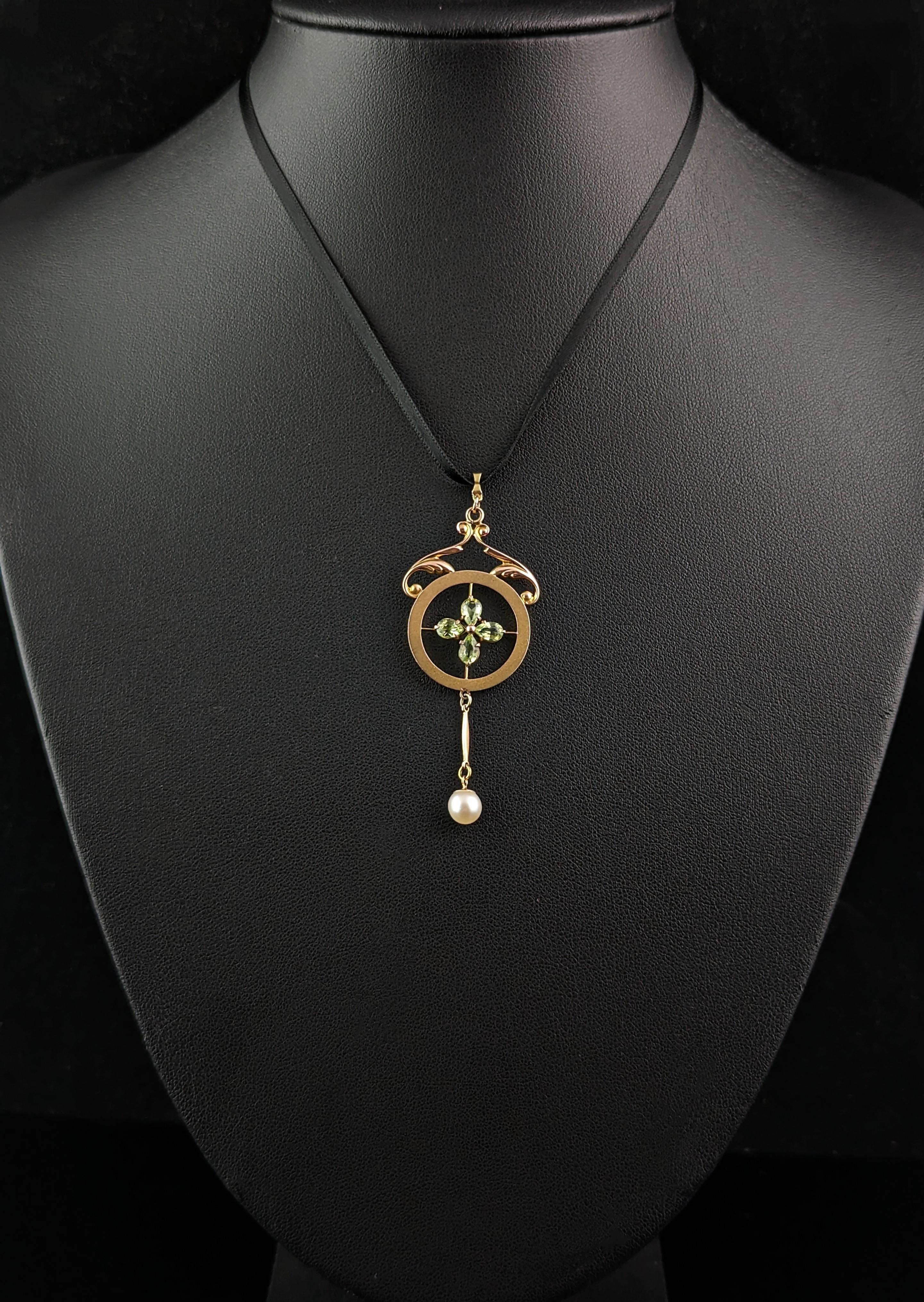 Antique Peridot and Pearl drop pendant, 9k gold, Art Nouveau  10