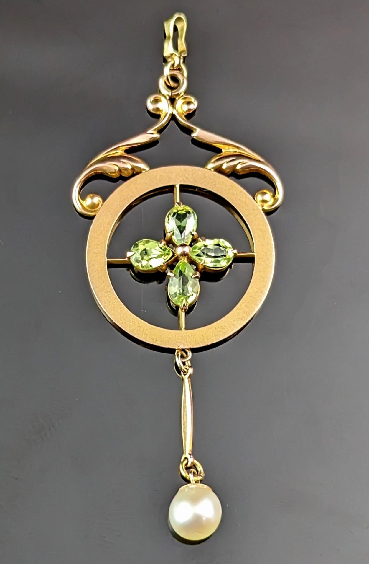 Antique Peridot and Pearl drop pendant, 9k gold, Art Nouveau  3