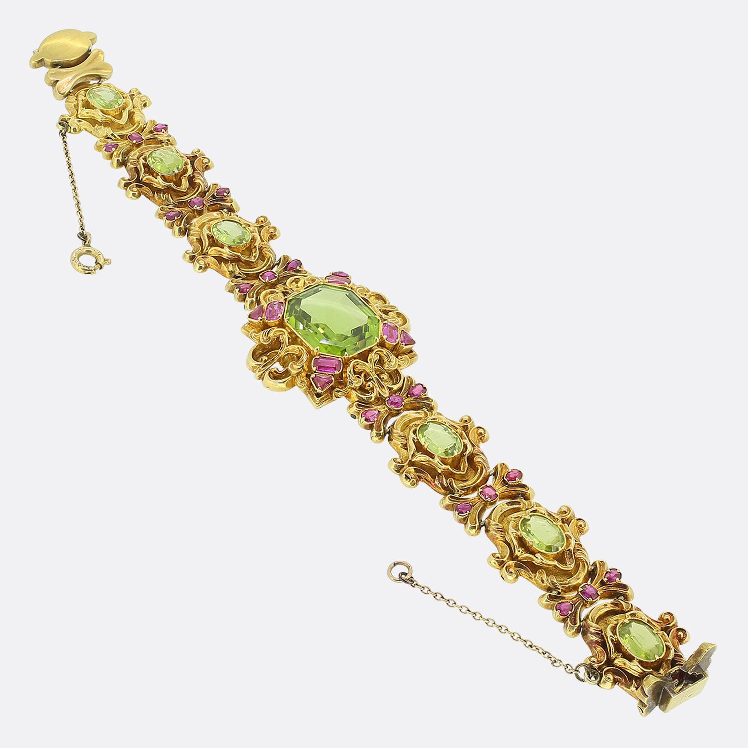 Antique Peridot and Ruby Bracelet In Good Condition In London, GB