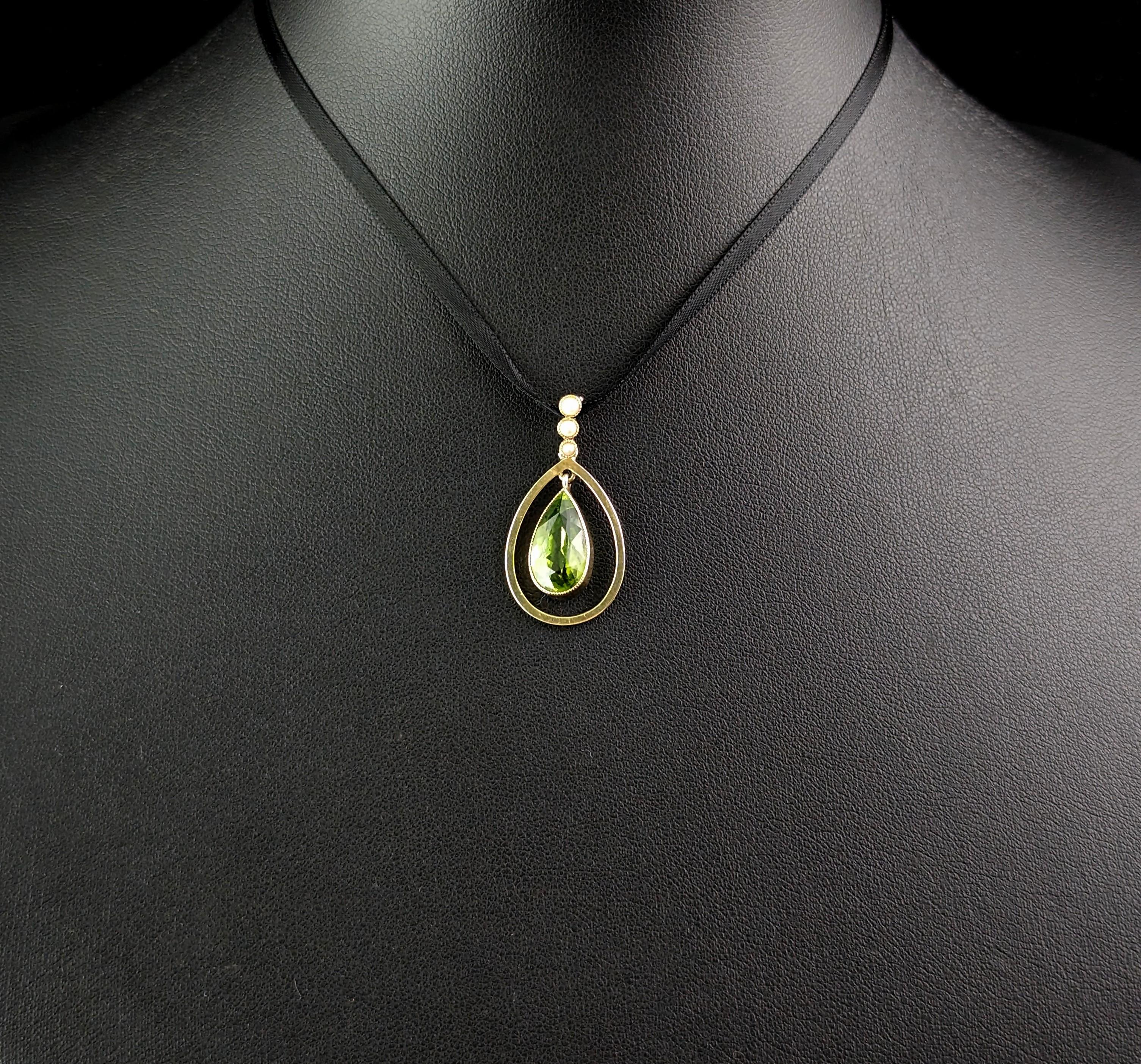 Antique Peridot and seed pearl pendant, 9k gold, Art Nouveau  7