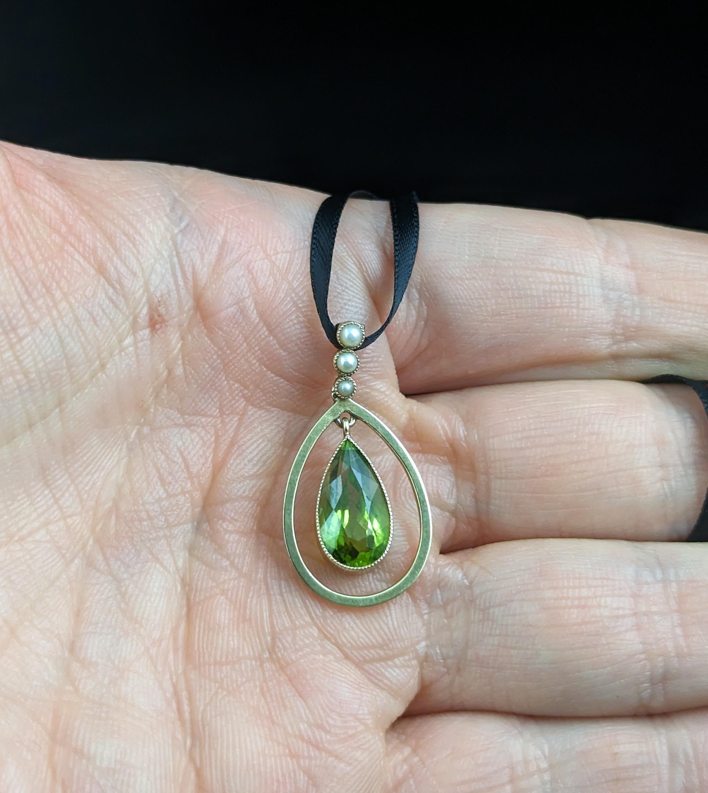 Antique Peridot and seed pearl pendant, 9k gold, Art Nouveau  8