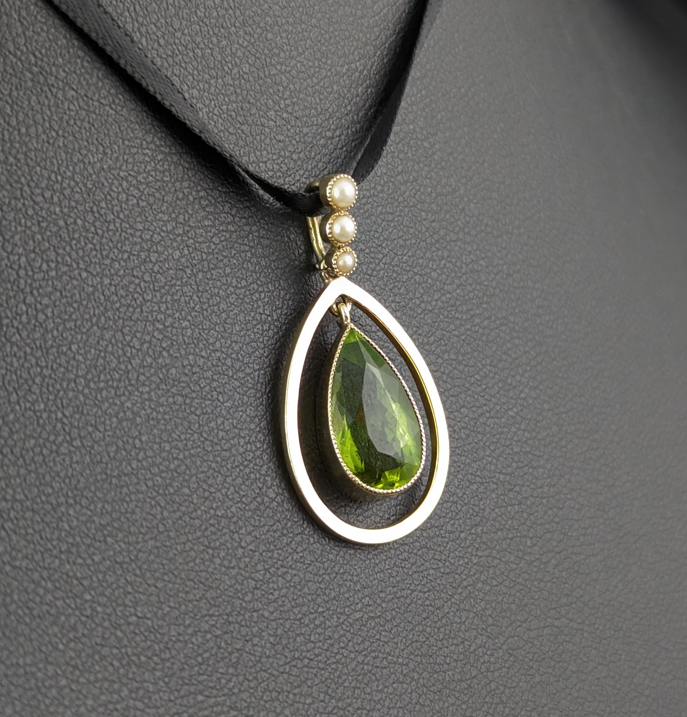 Antique Peridot and seed pearl pendant, 9k gold, Art Nouveau  1