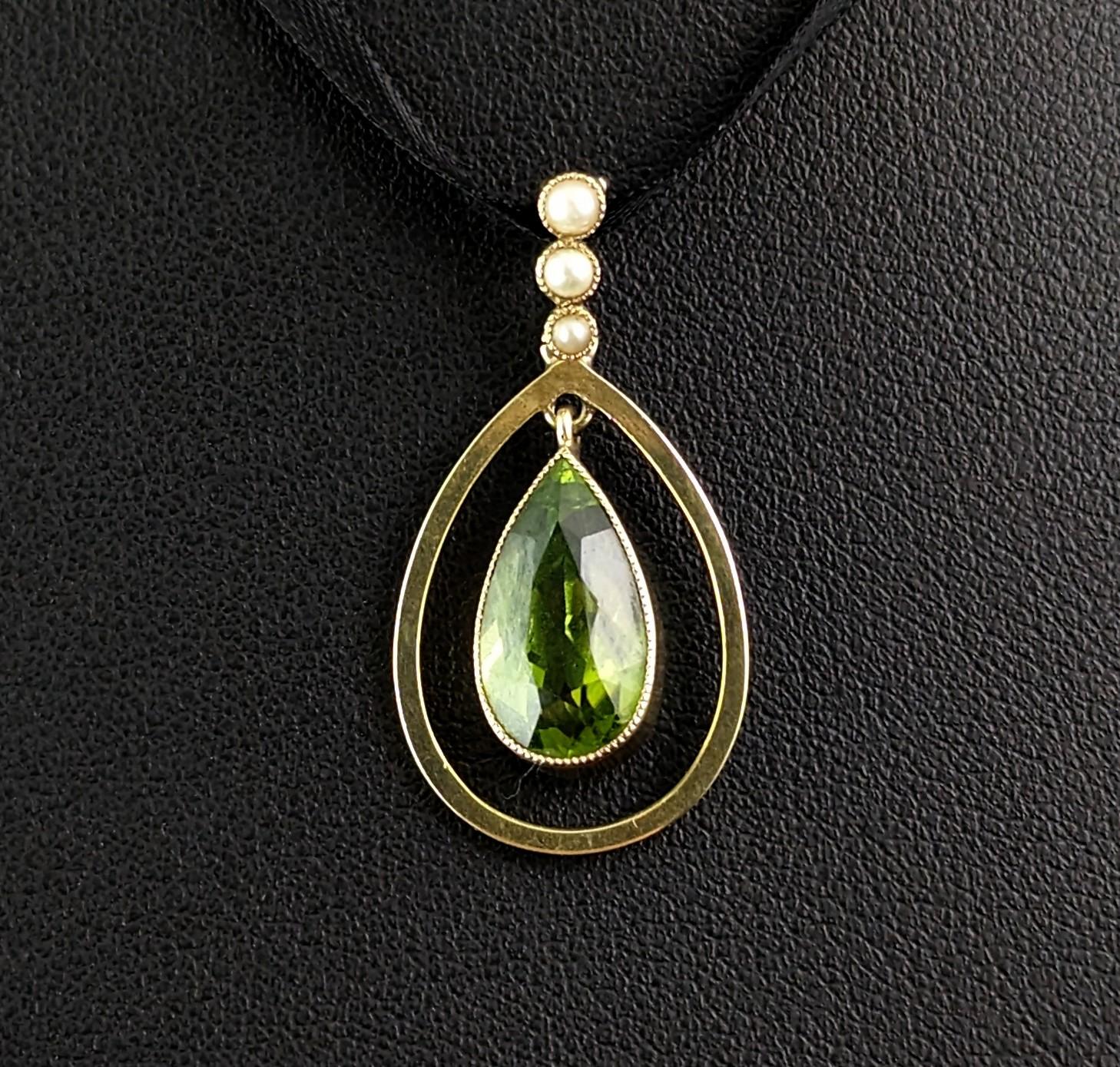 Antique Peridot and seed pearl pendant, 9k gold, Art Nouveau  2