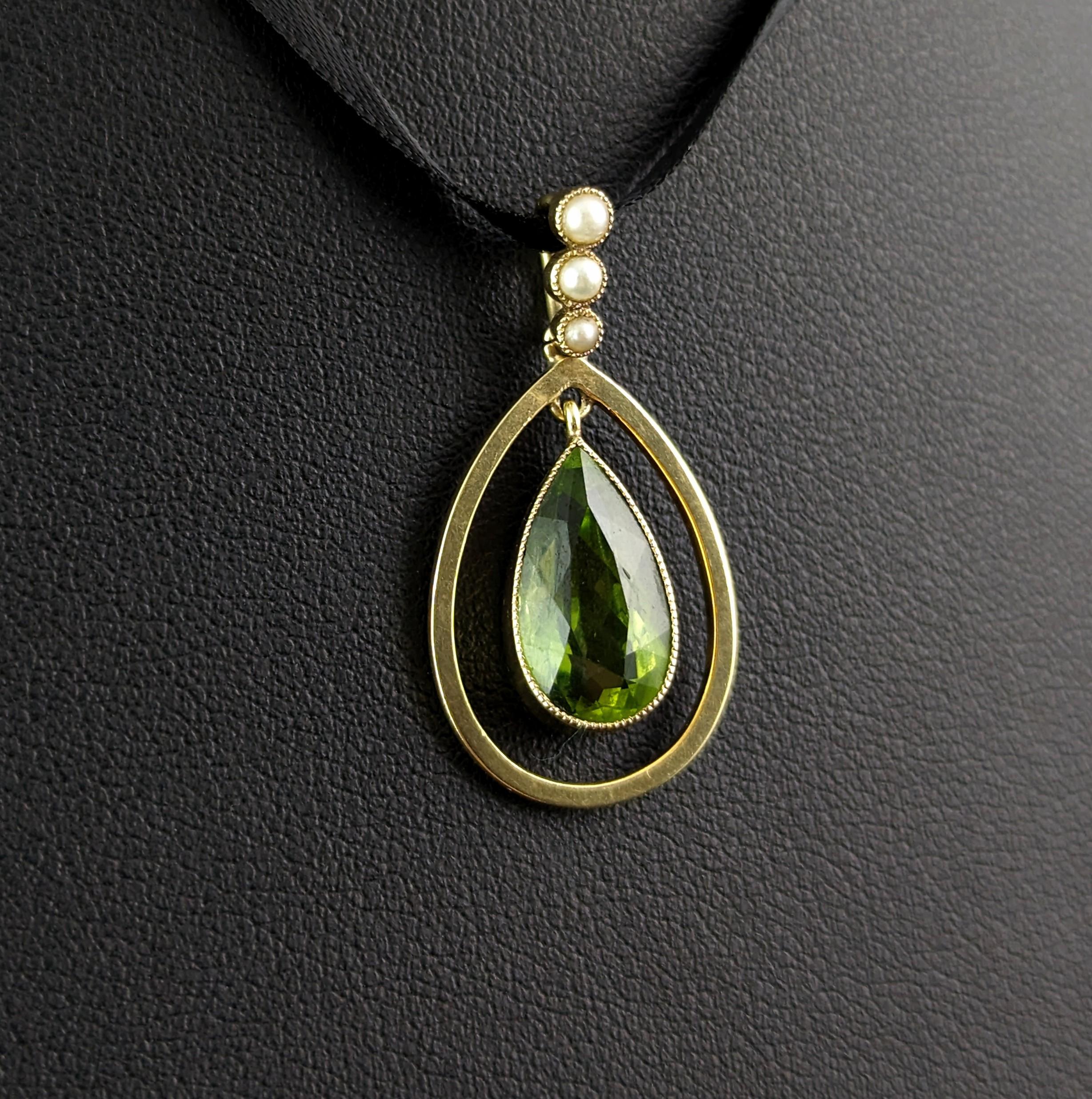 Antique Peridot and seed pearl pendant, 9k gold, Art Nouveau  3