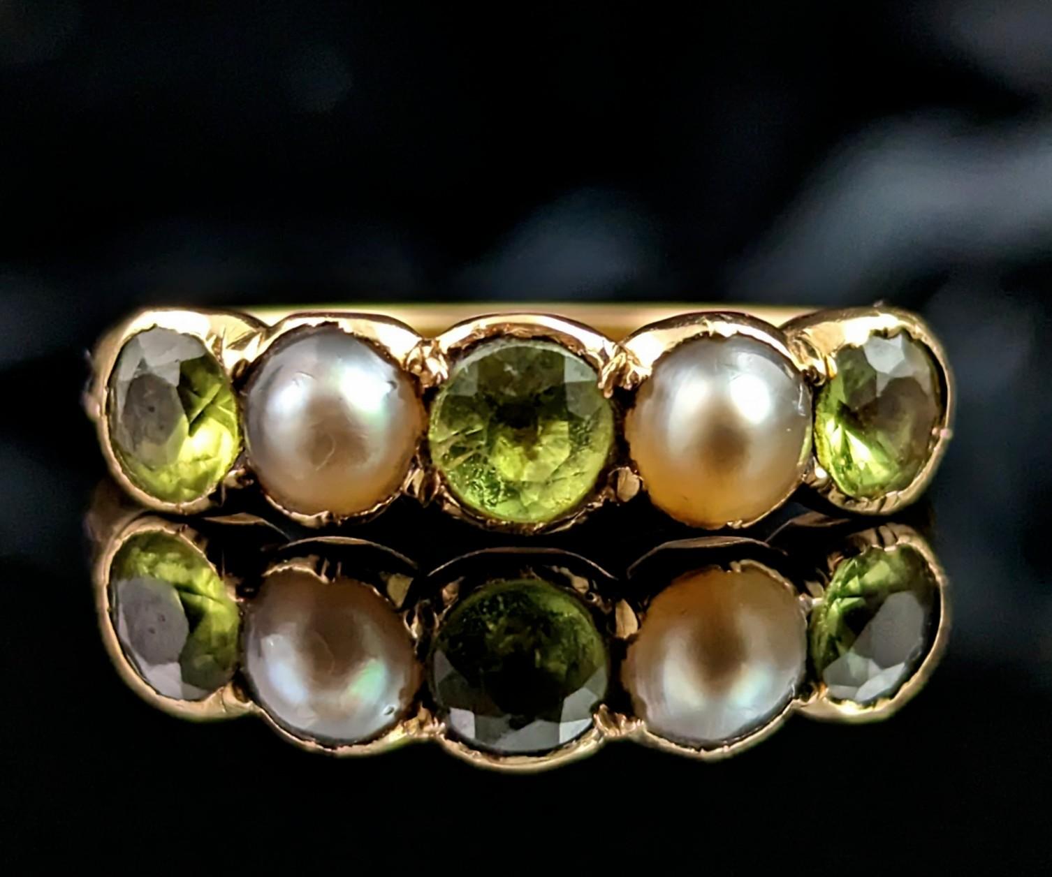 Antique Peridot and Split Pearl Half Hoop Ring, 18k Yellow Gold In Good Condition In NEWARK, GB