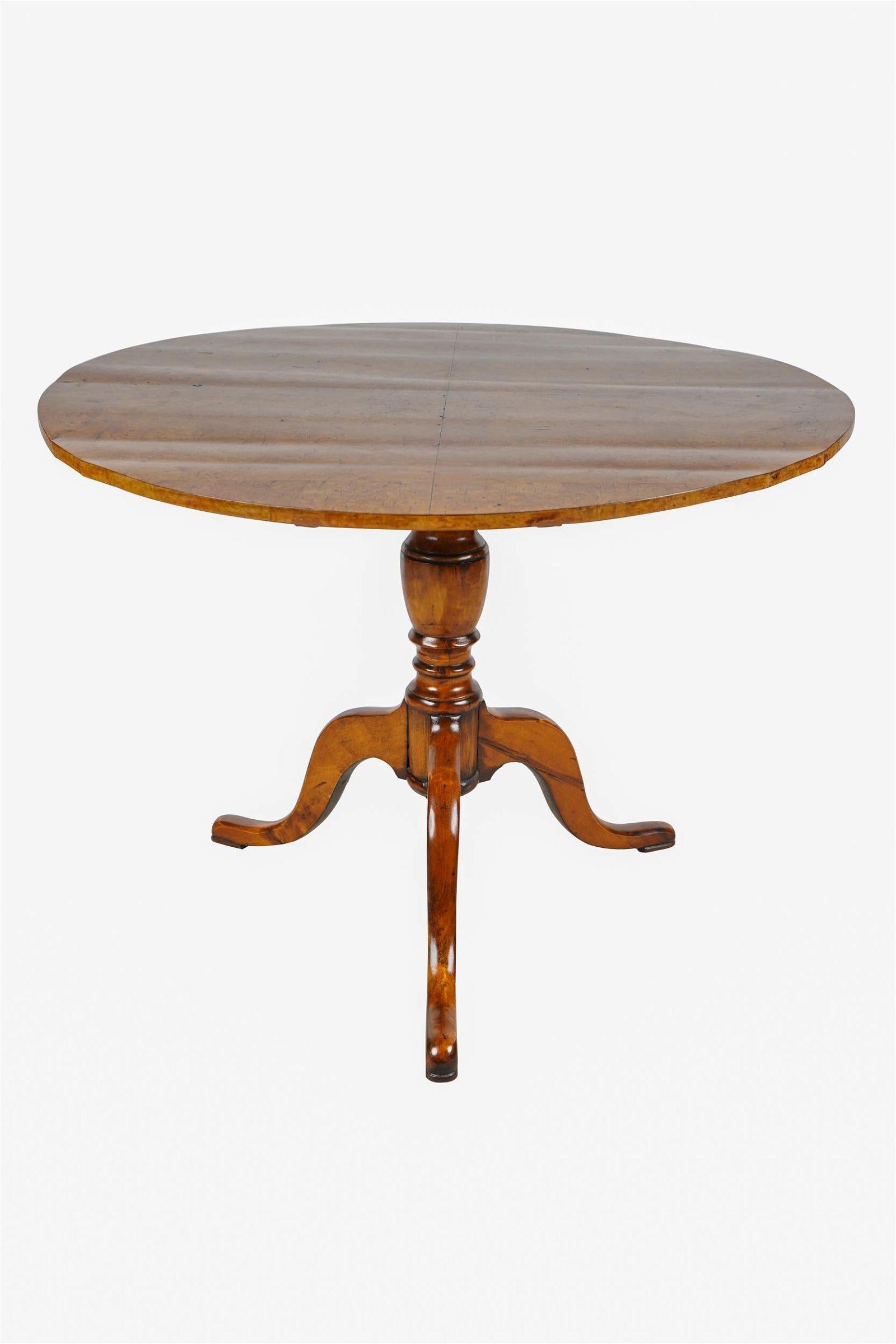 Antique Period Late 18th Century American Federal Period Maple Tilt Top Side Table with tripod pedestal base and a burl wood veneered top.