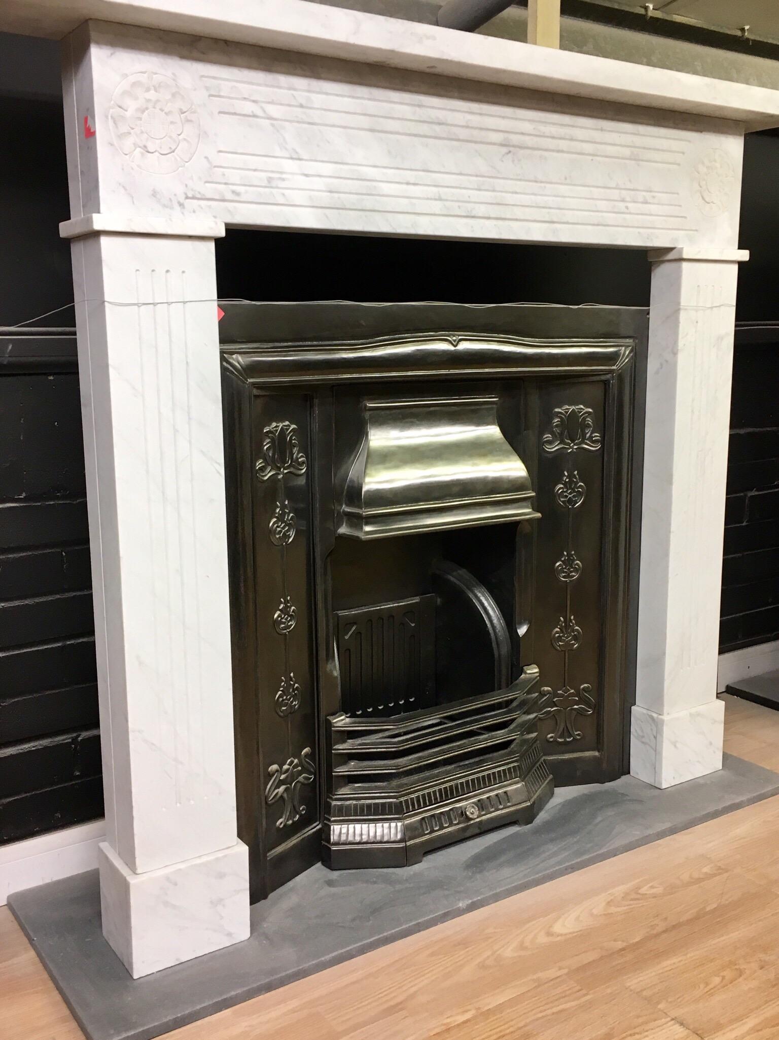Antique Period Carrara Marble Fireplace Surround In Good Condition In Edinburgh, GB
