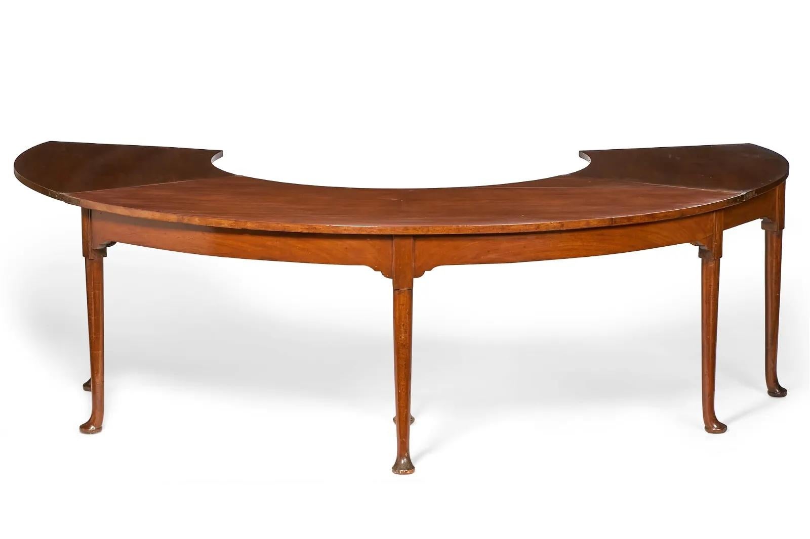 Brass Antique Period English Georgian Mahogany Horseshoe Hunt / Wine Table Circa 1790 For Sale