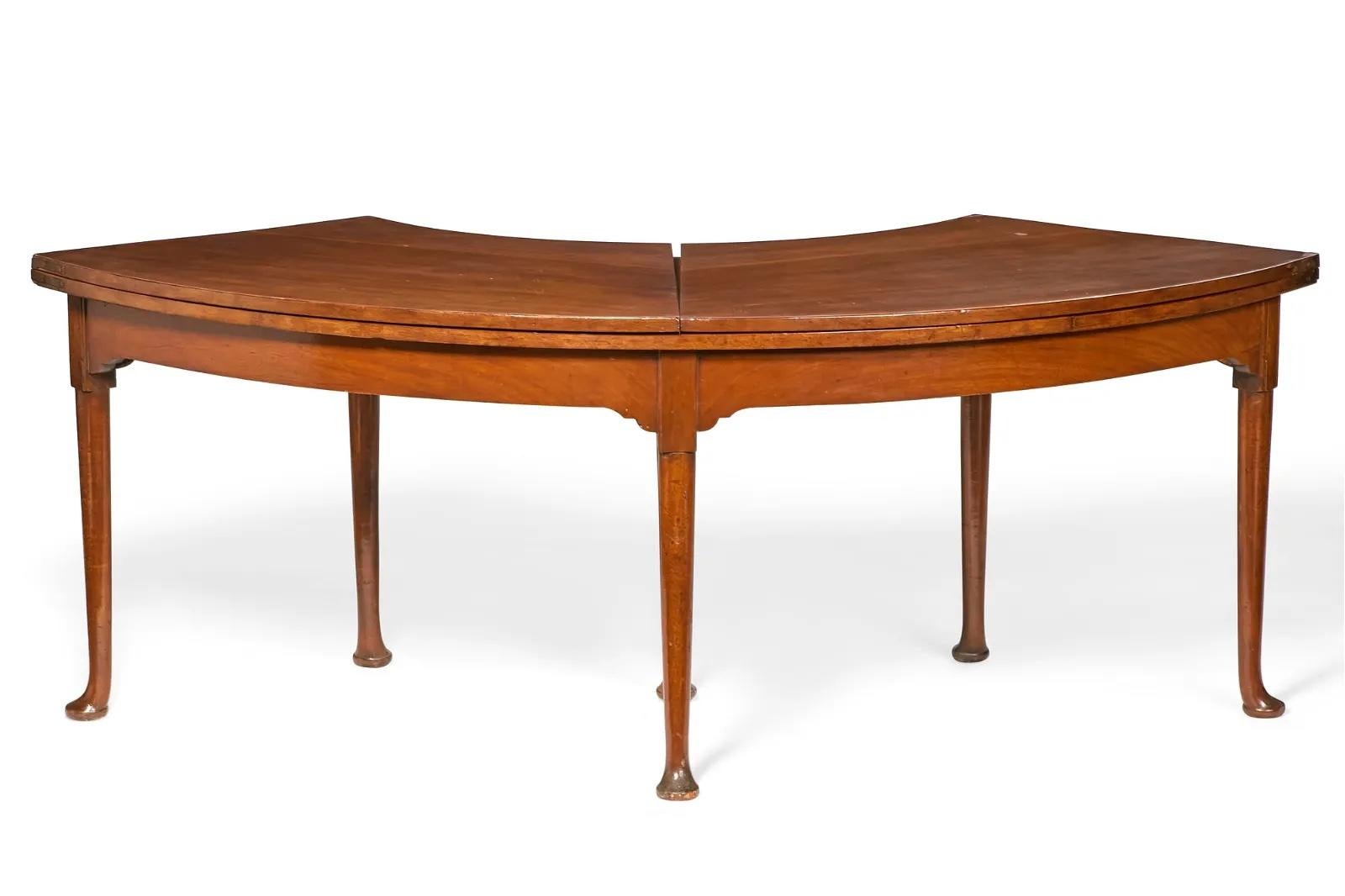 Antique Period English Georgian Mahogany Horseshoe Hunt / Wine Table Circa 1790 For Sale 1