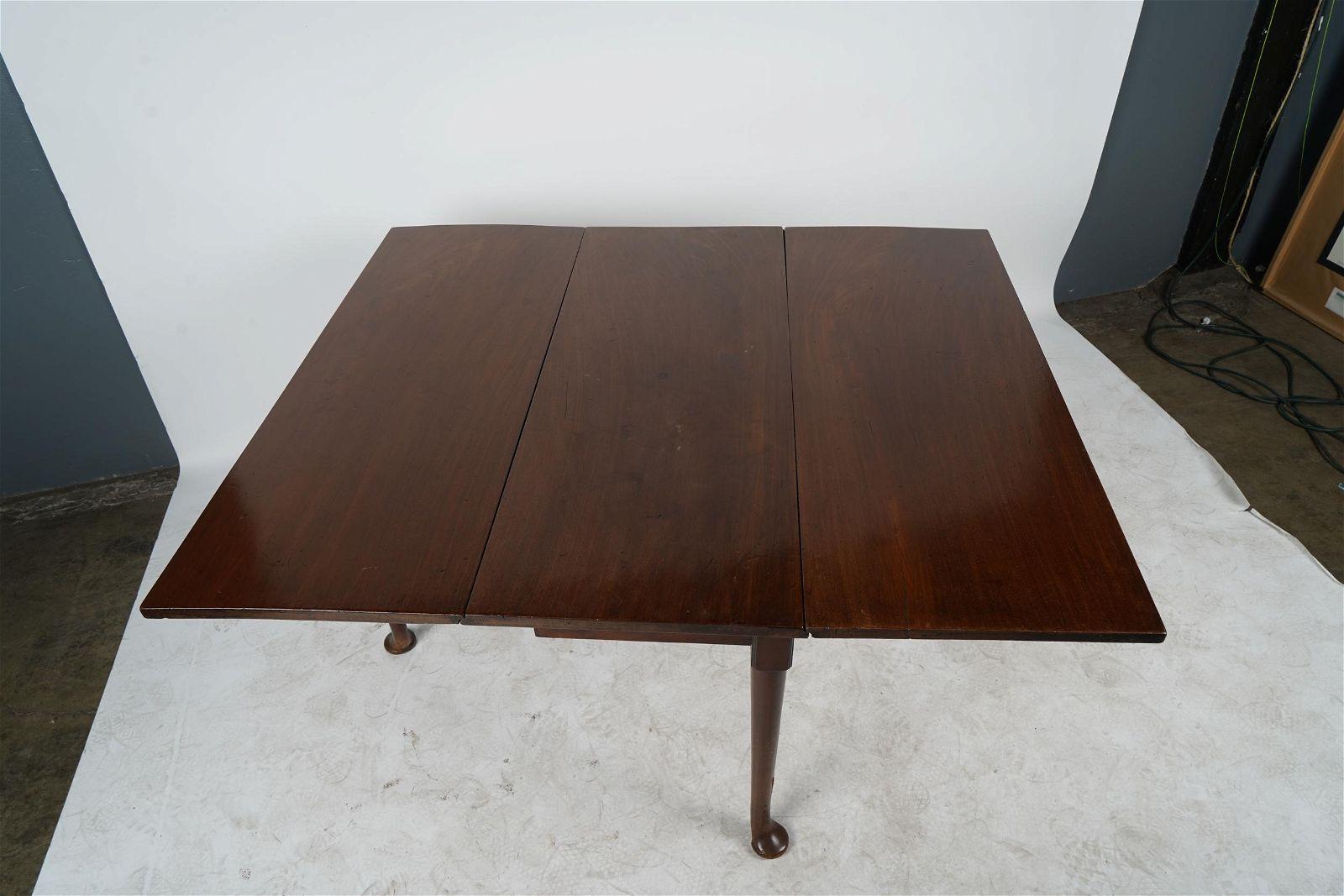 Antique Period English Queen Anne Mahogany Drop Leaf Table Late 18th Century For Sale 3