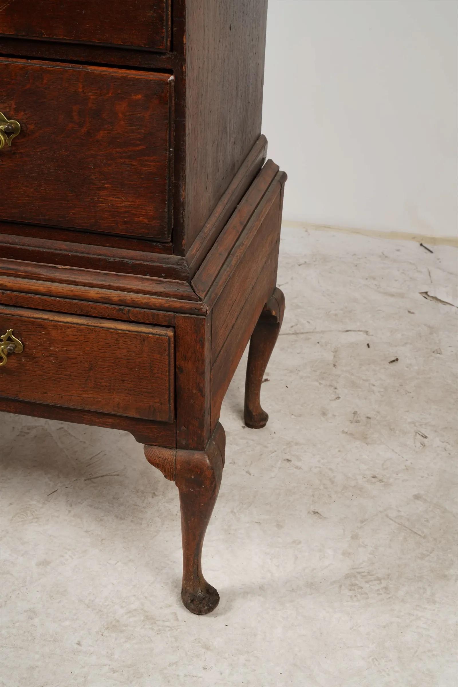 18th Century Antique Period Late 1700's English Georgian Quarter Sawn Oak Chest on Stand For Sale