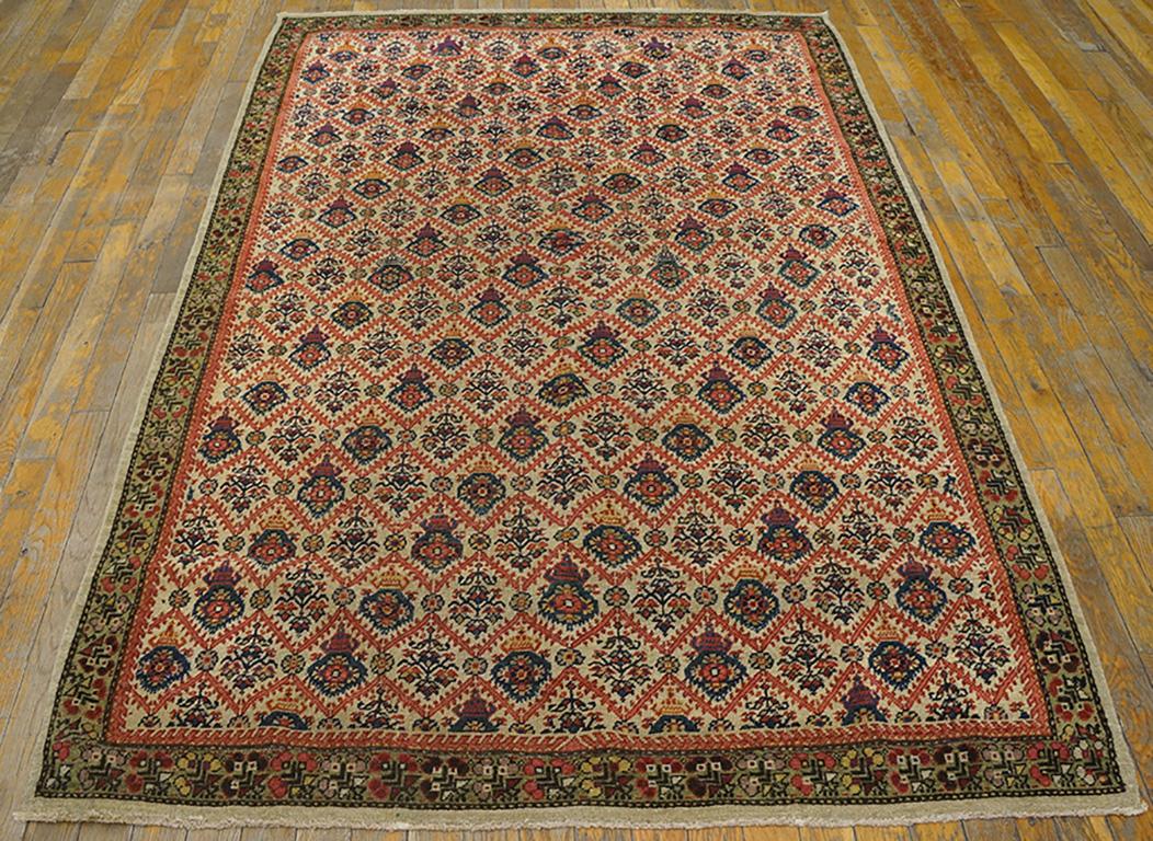 Antique Perisan Farahan rug. Size: 4'2