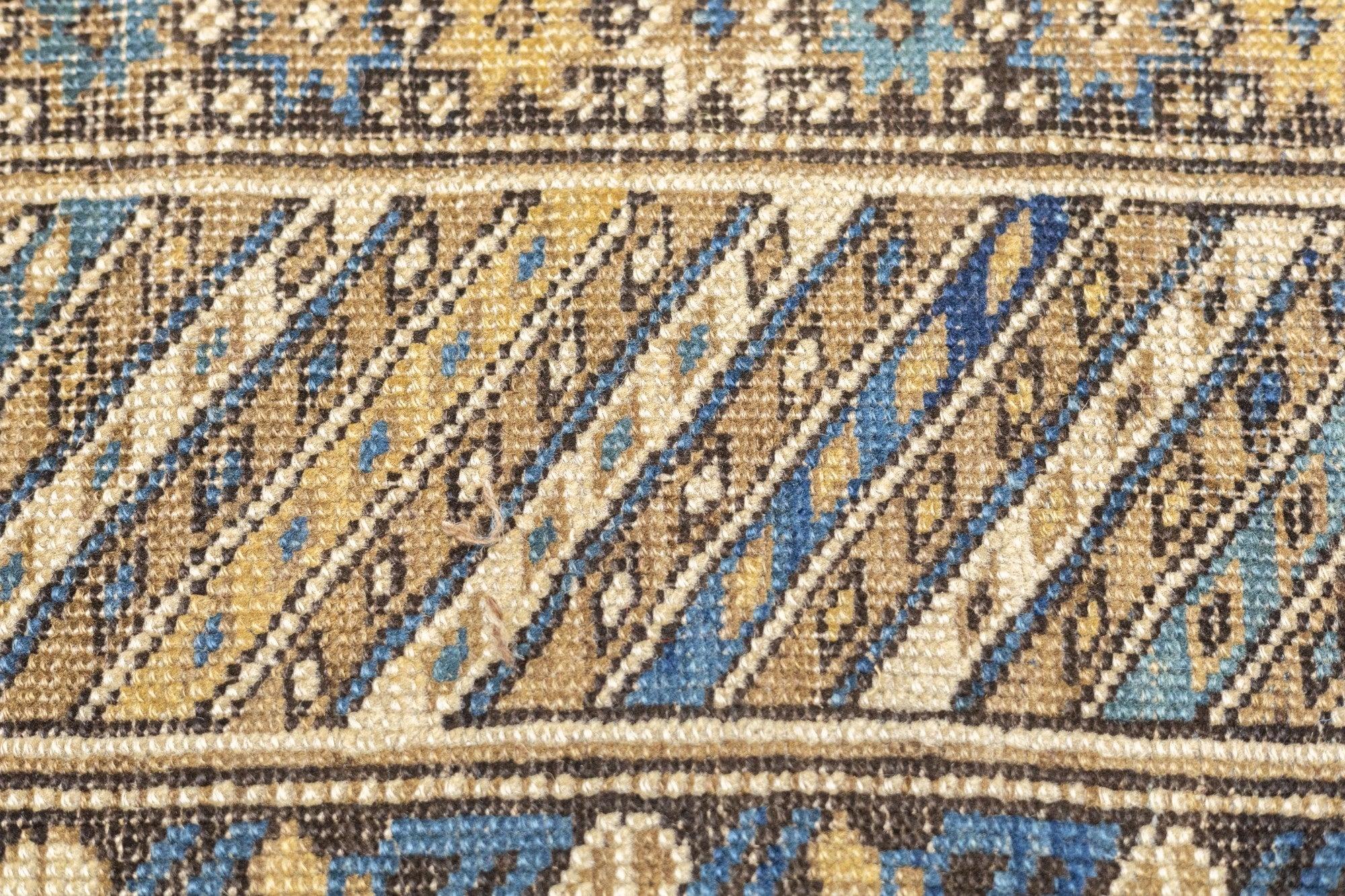 Tapis Perpedil ancien 3'11'' x 4'7'' en vente 1
