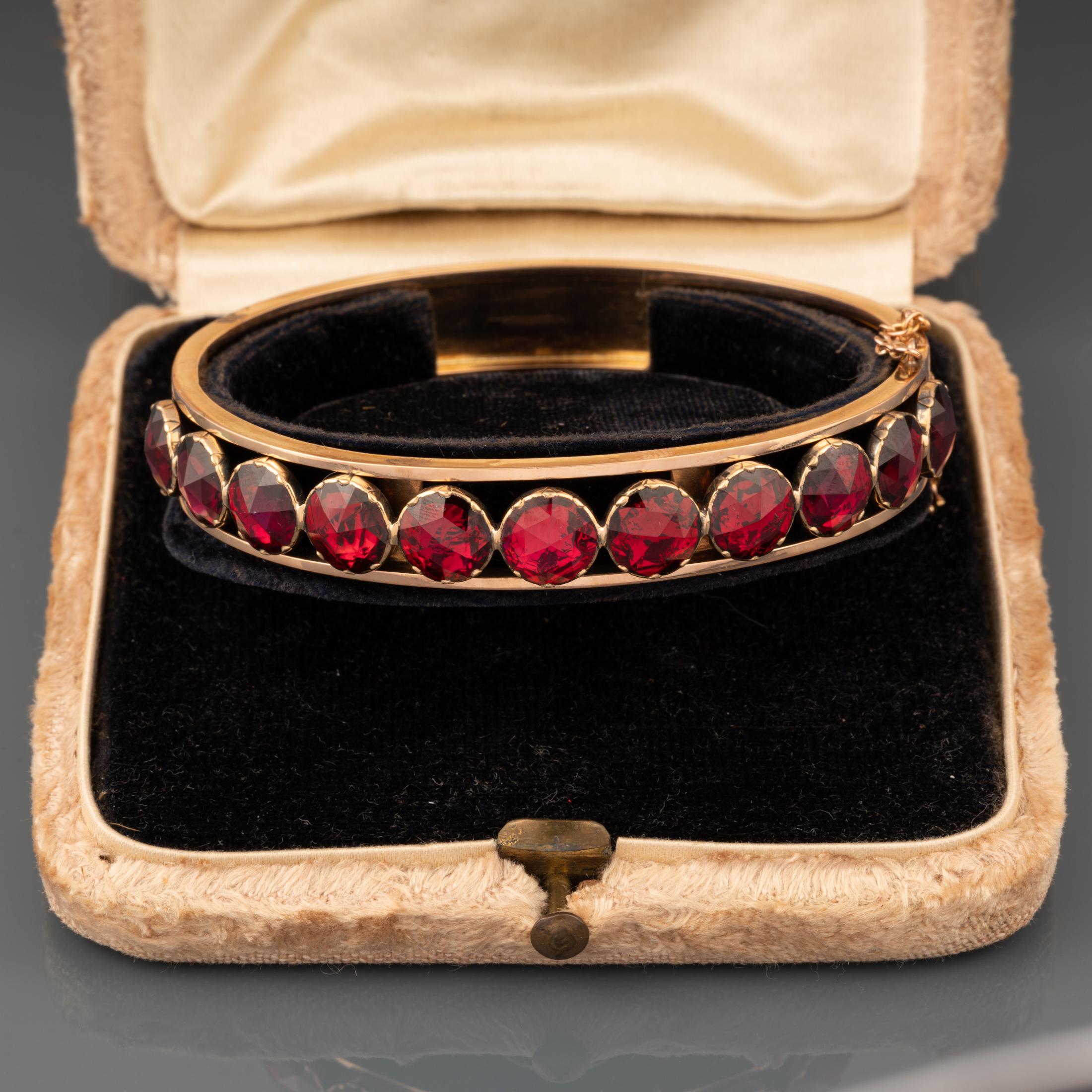 Antikes Perpignan-Armband aus Gold und Granaten (Rosenschliff) im Angebot