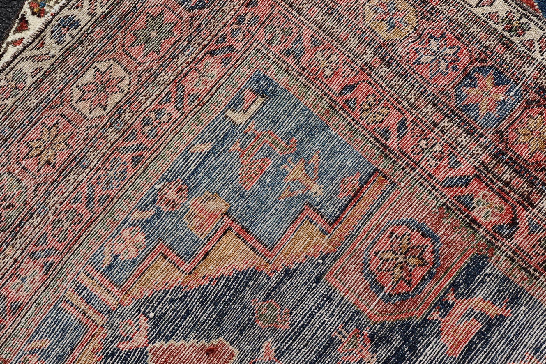 Antiker Persain Nahavand Teppich mit subgeometrischem Medaillon in Marineblau 4'1