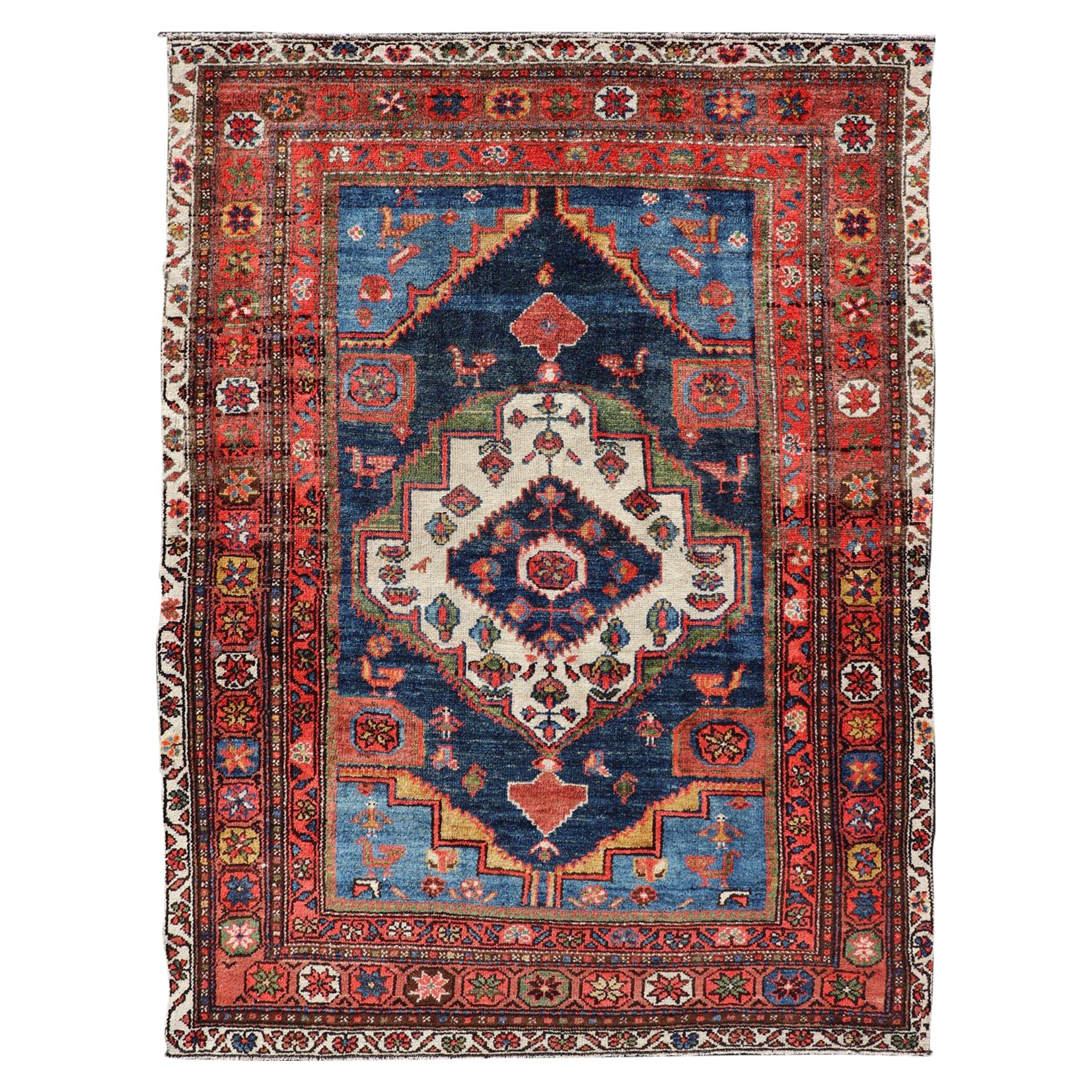 Antiker Persain Nahavand Teppich mit subgeometrischem Medaillon in Marineblau 4'1" X6'0 im Angebot