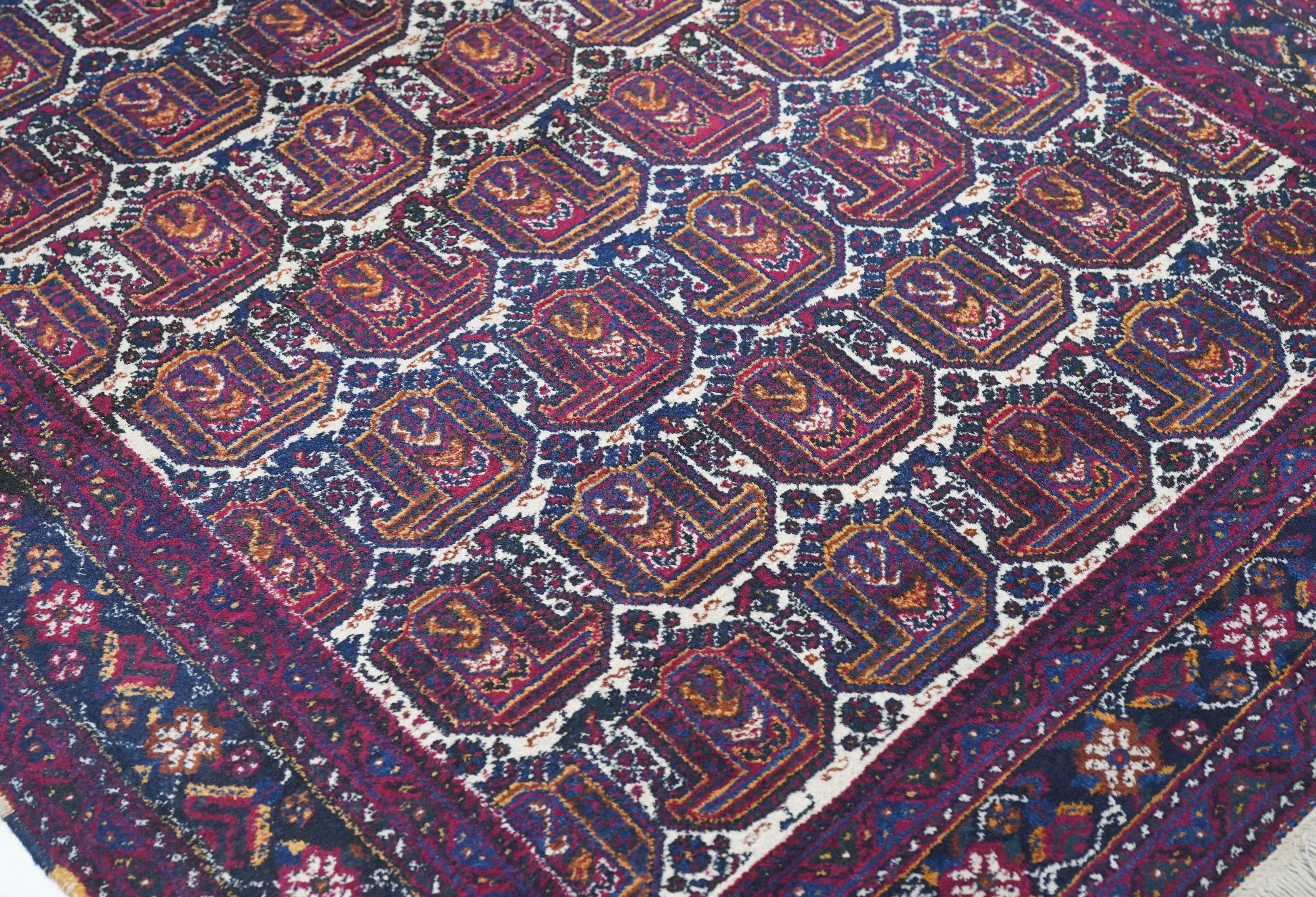 Antiker persischer Afshar-Teppich 4'7'' x 6'9'' im Zustand „Gut“ im Angebot in New York, NY