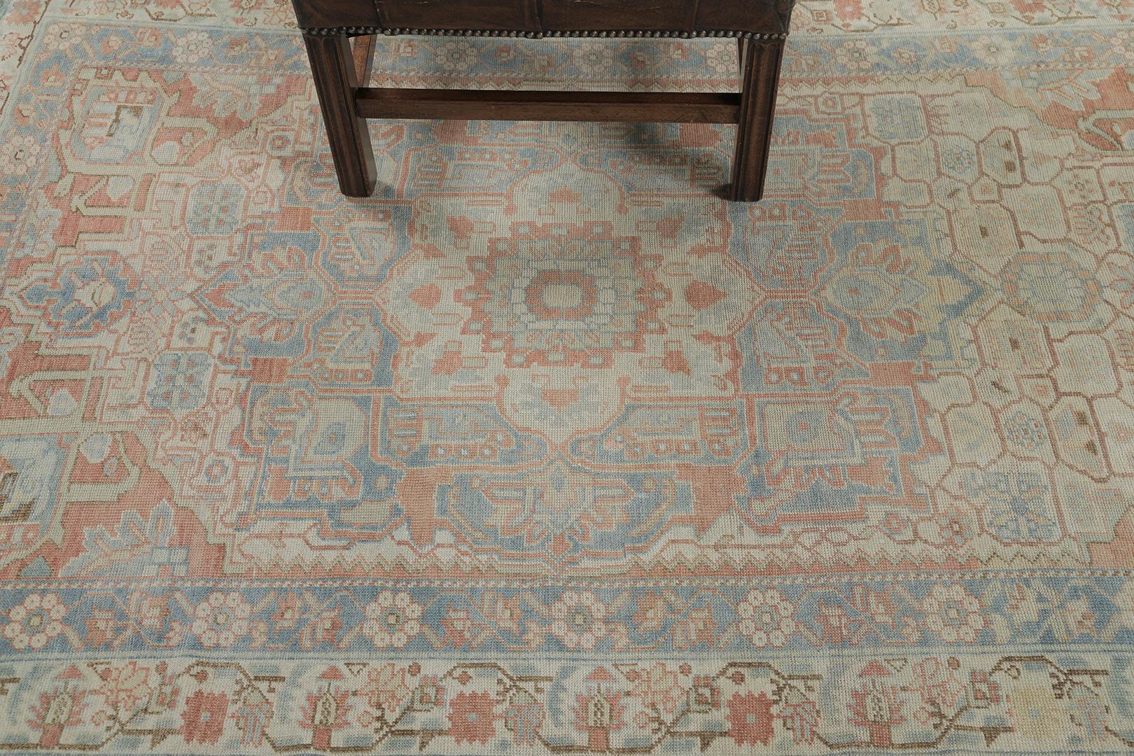 Antiker persischer Afshar von Mehraban Rugs (Persisch) im Angebot