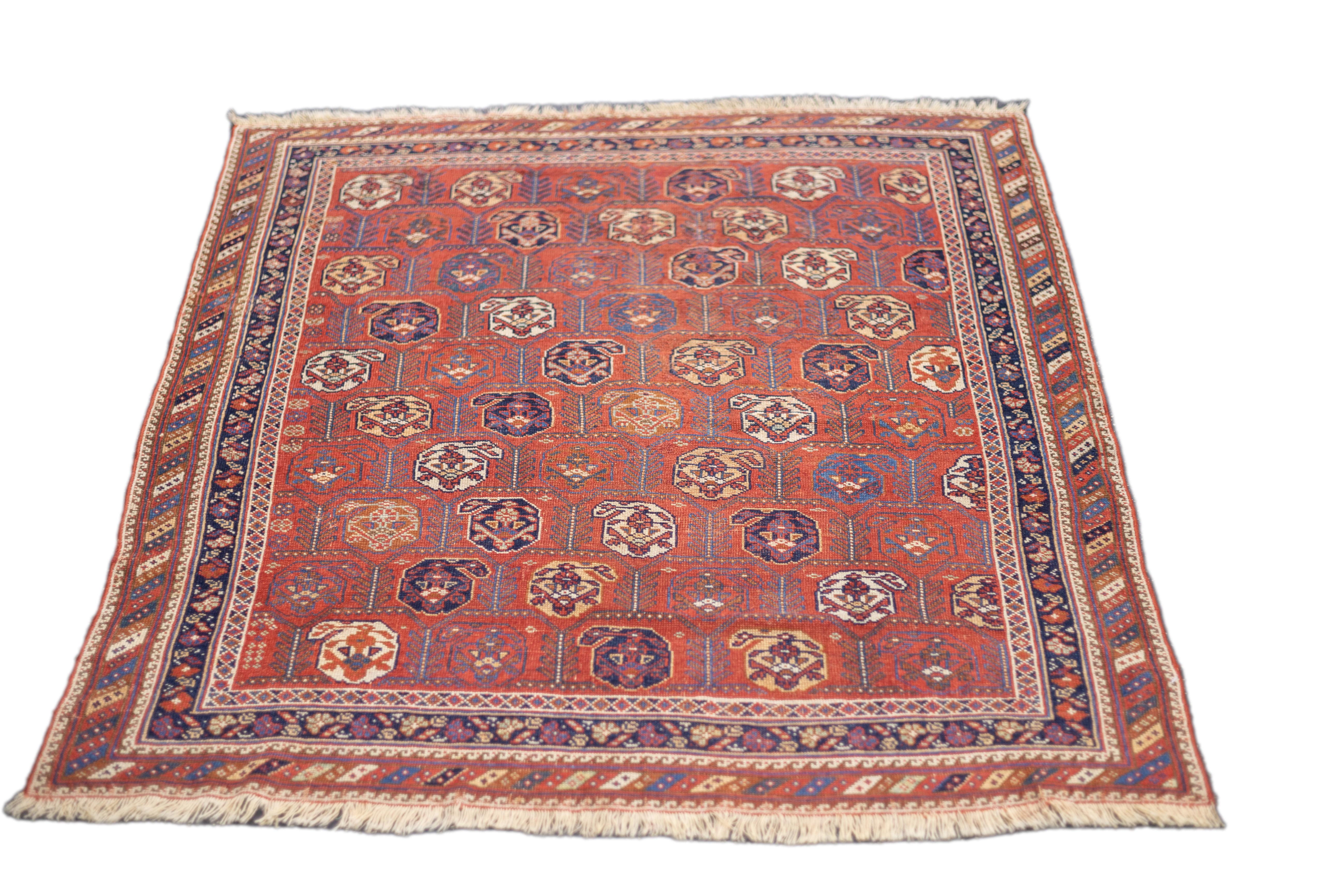 Antiker persischer Afshar-Teppich 4'2'' x 5'1'' (Wolle) im Angebot