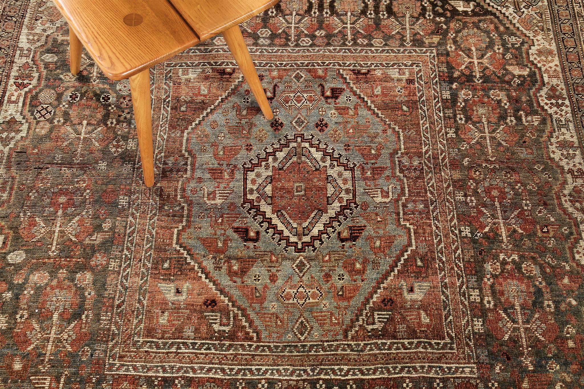 Antiker persischer Afshar-Teppich (Wolle) im Angebot