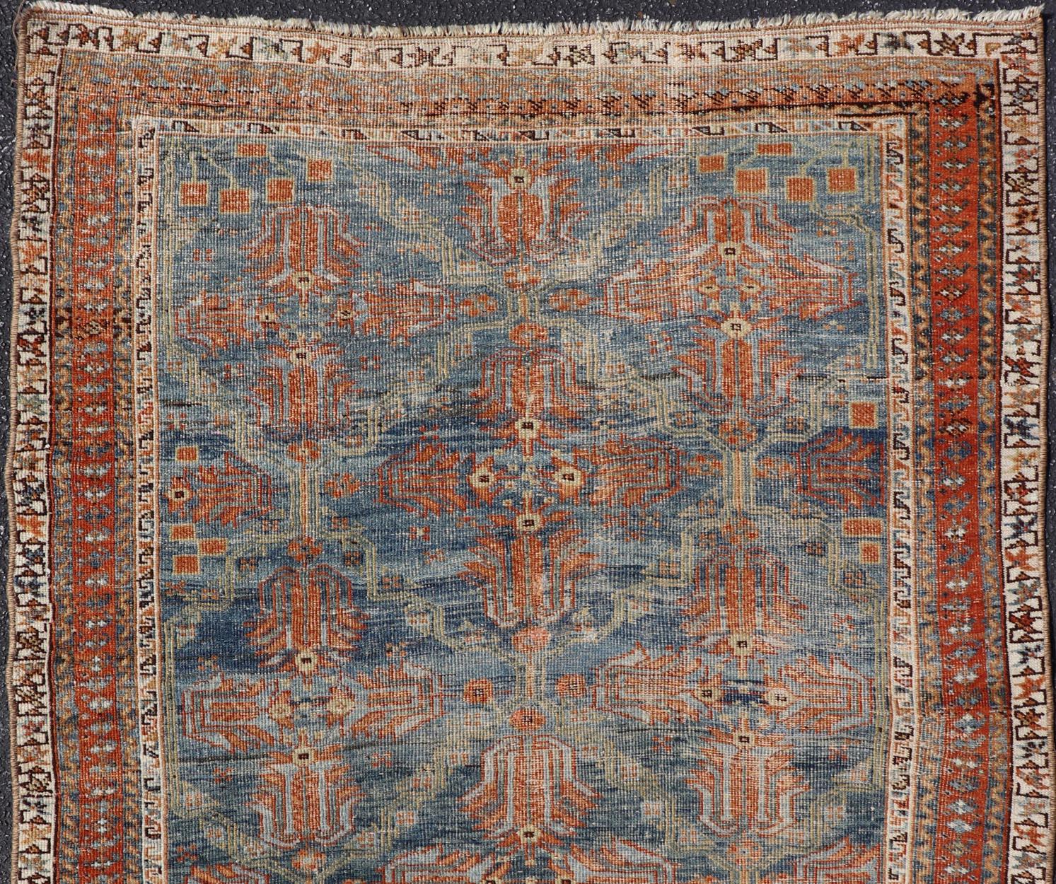 Alfombra Persa Afshar Antigua con Diseño Geométrico Allover en Azul Suave 3'10 x 4'7 Tribal en venta